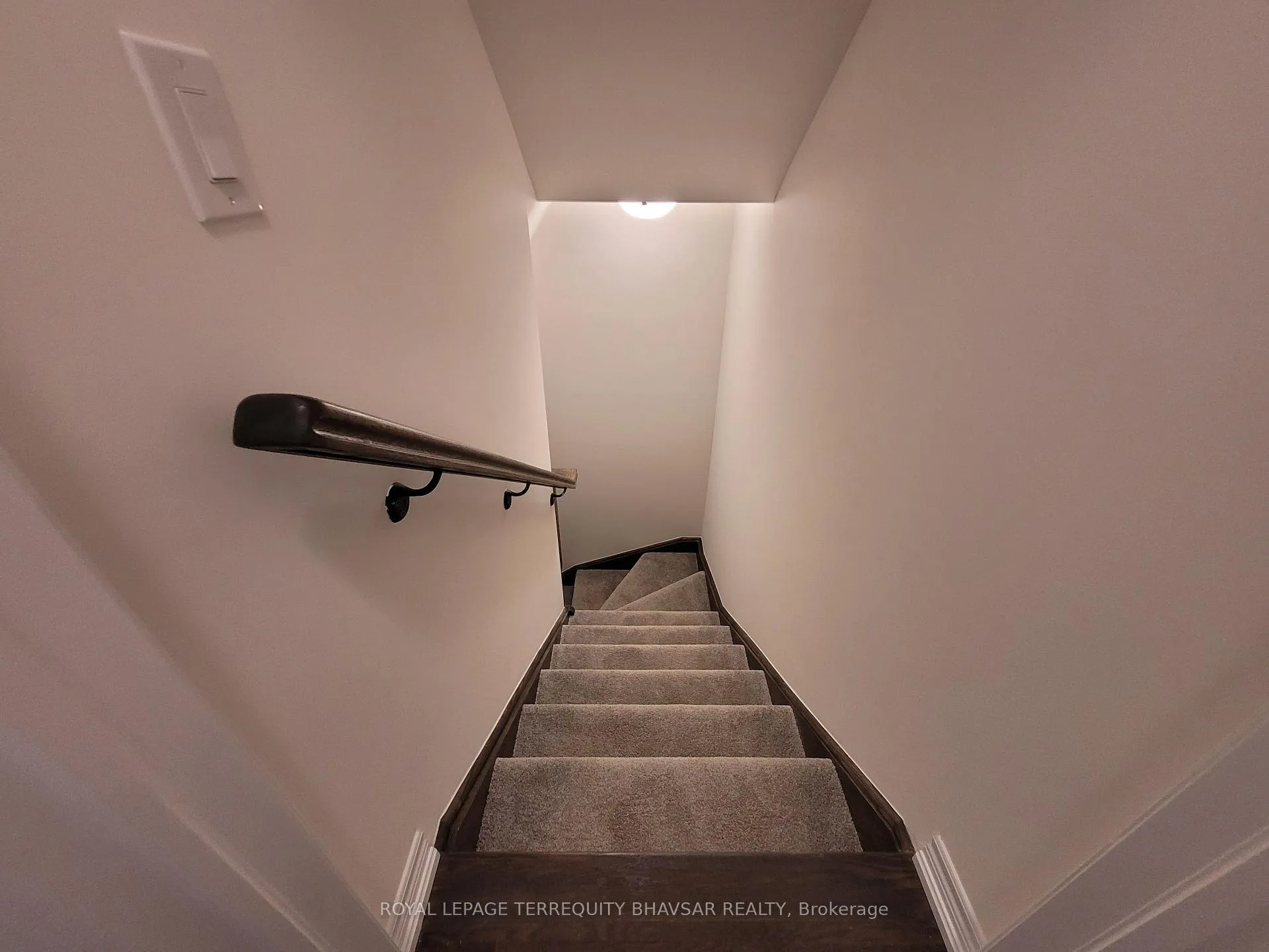 Photo 34 of 215 Broadacre Drive, Kitchener — HOMEH