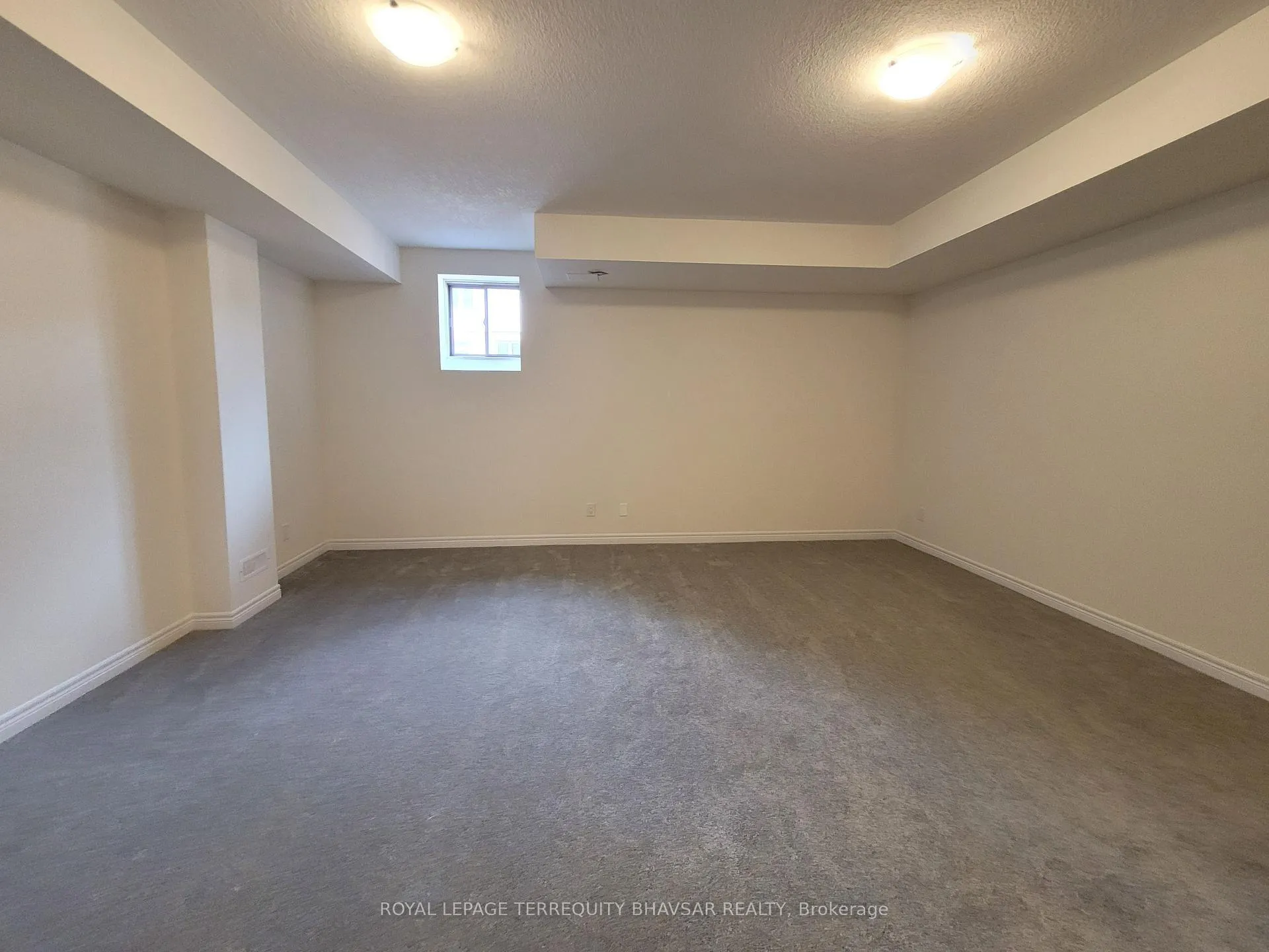 Photo 35 of 215 Broadacre Drive, Kitchener — HOMEH
