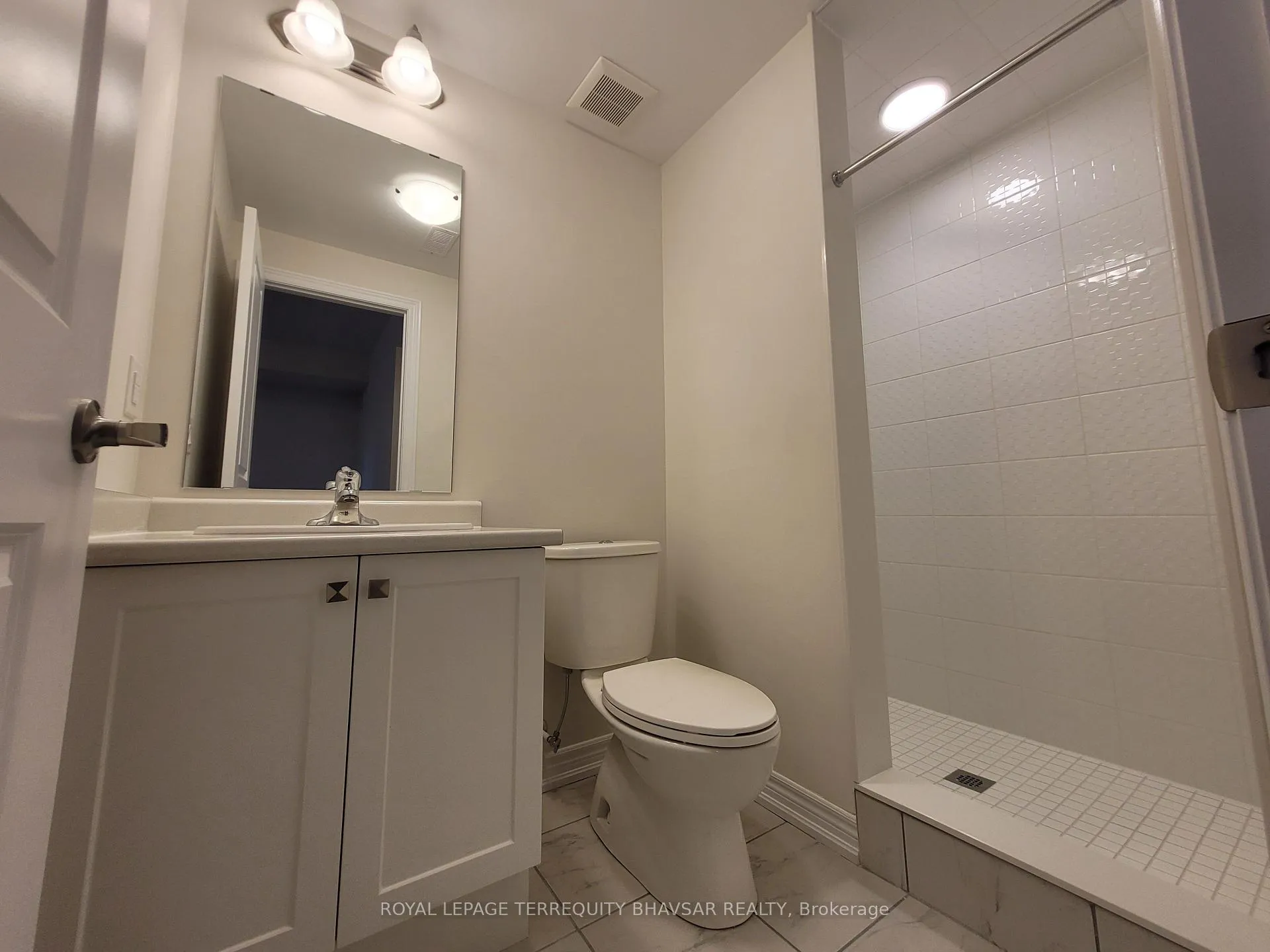 Photo 36 of 215 Broadacre Drive, Kitchener — HOMEH