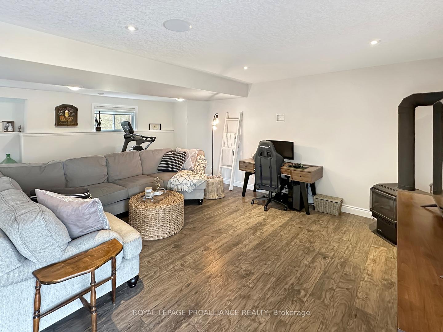 Photo 31 of 92 Morgan Road, Belleville, Thurlow Ward — HOMEH
