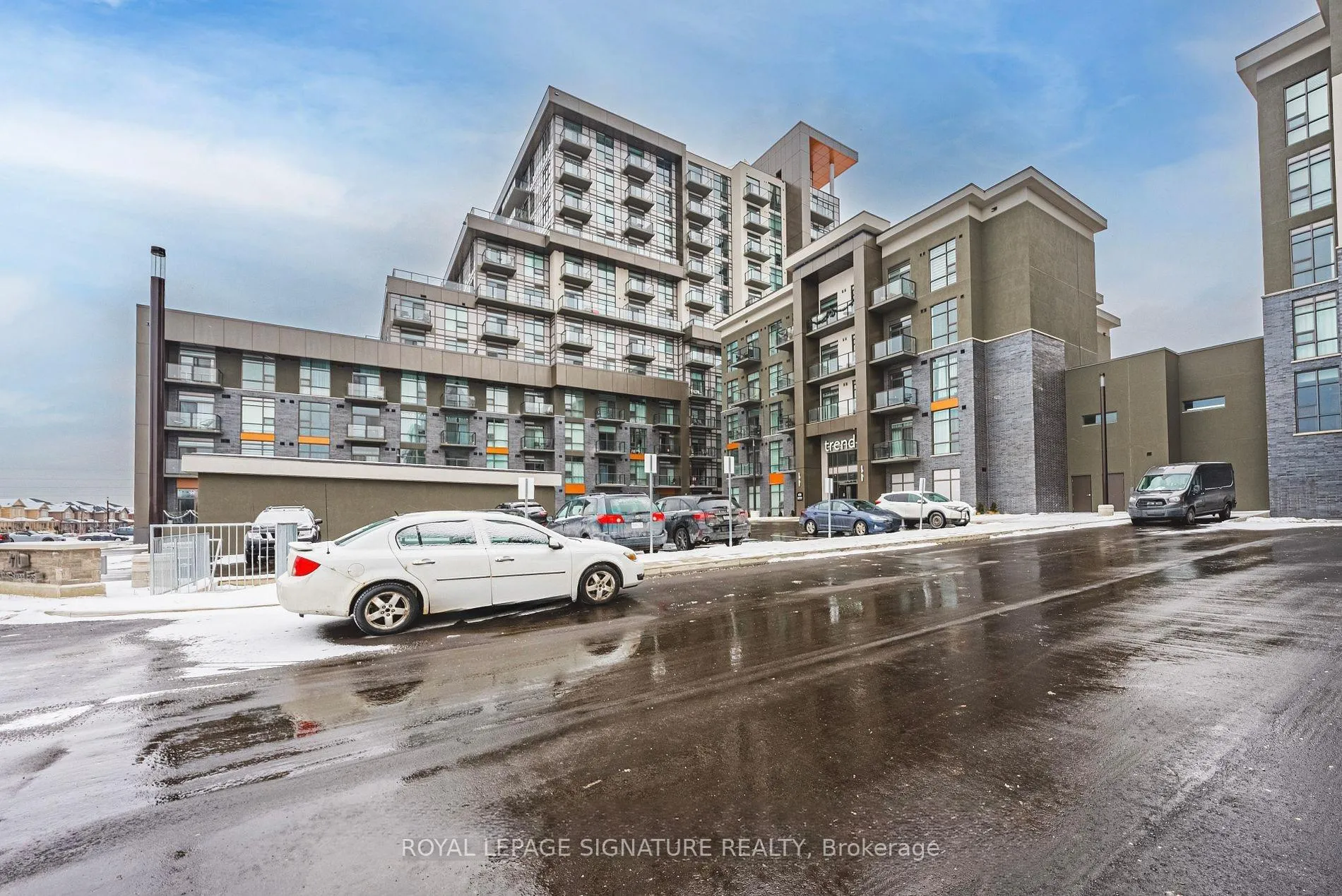 Photo 4 of Unit 102, 470 Dundas Street E, Hamilton, Waterdown — HOMEH