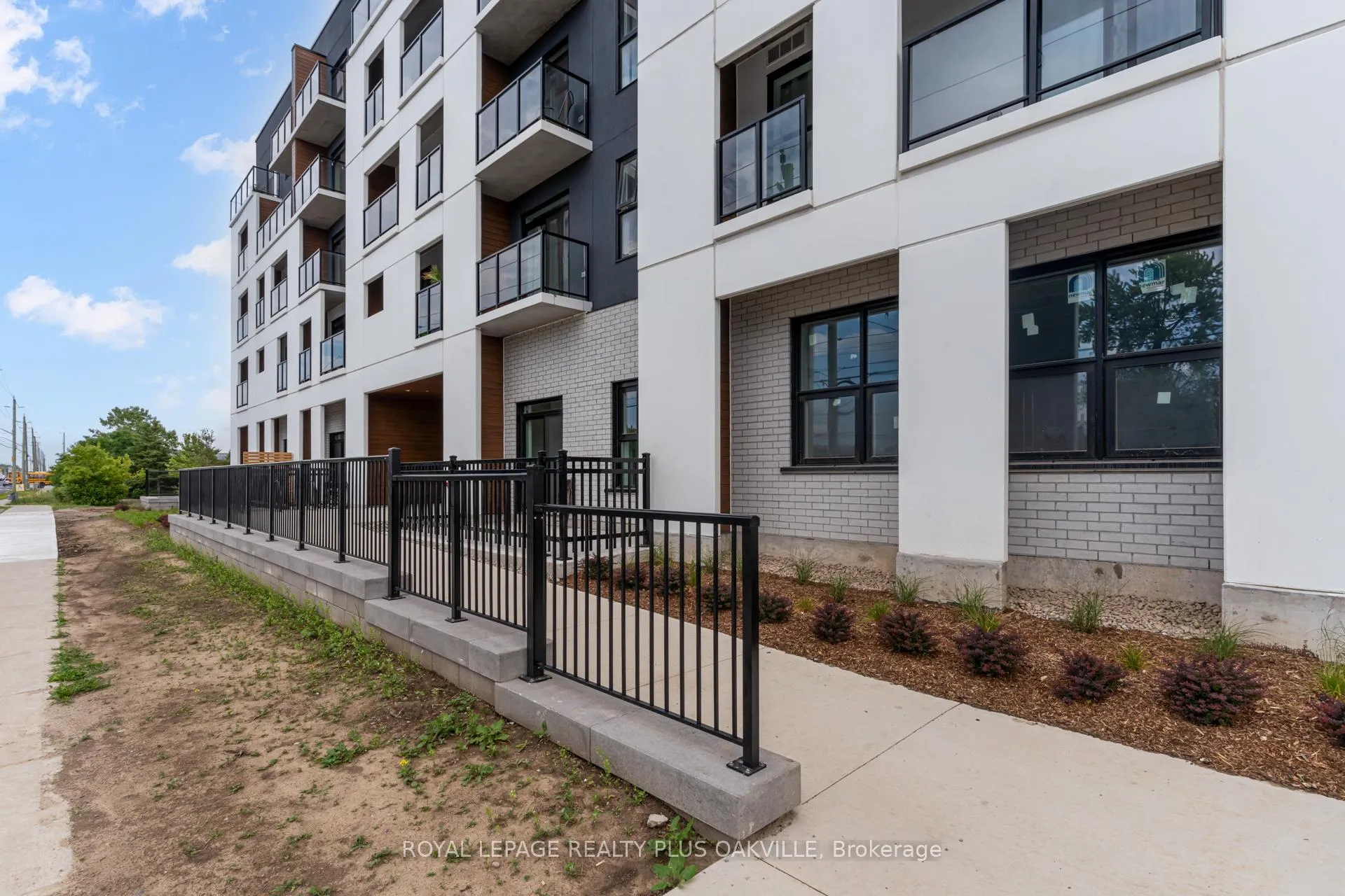 Photo 9 of Unit 221, 1936 Rymal Road E, Hamilton, Stoney Creek — HOMEH