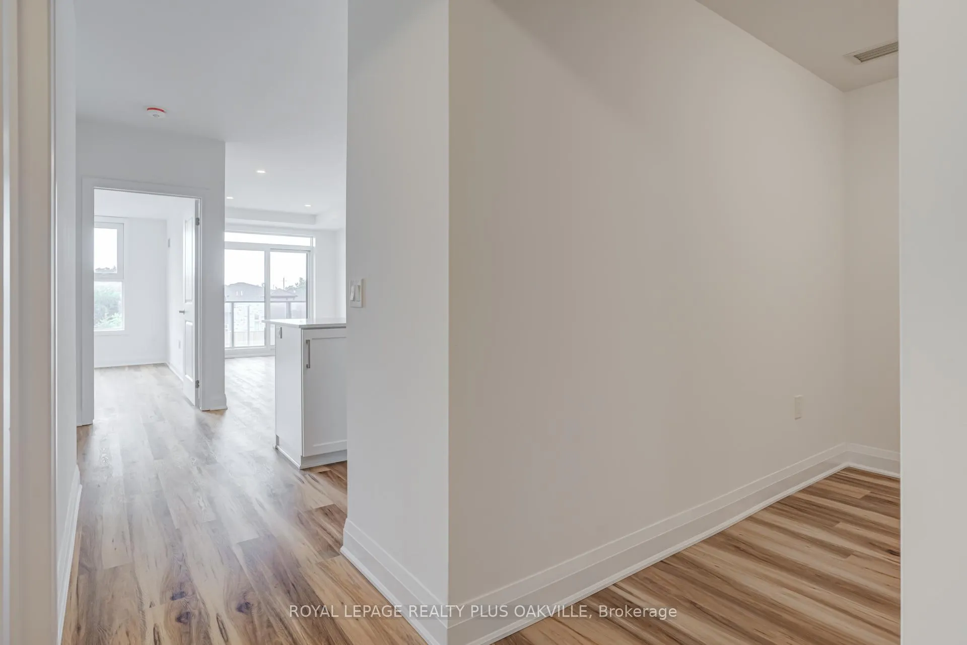 Photo 17 of Unit 221, 1936 Rymal Road E, Hamilton, Stoney Creek — HOMEH