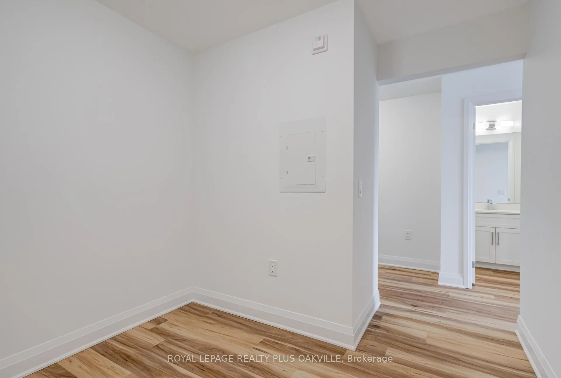 Photo 19 of Unit 221, 1936 Rymal Road E, Hamilton, Stoney Creek — HOMEH