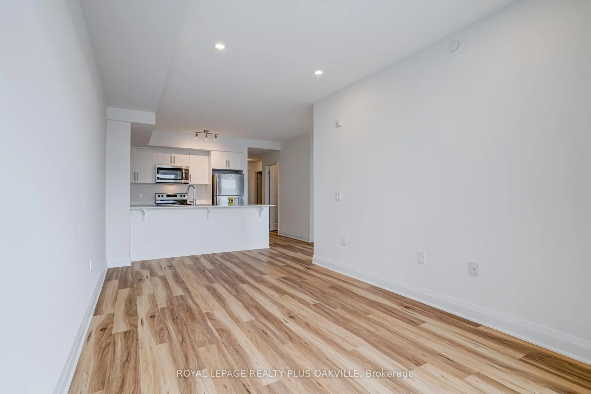 Photo 27 of Unit 221, 1936 Rymal Road E, Hamilton, Stoney Creek — HOMEH