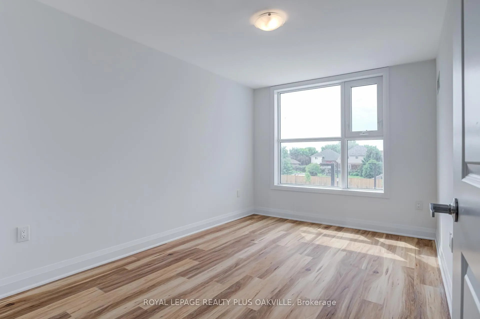 Photo 36 of Unit 221, 1936 Rymal Road E, Hamilton, Stoney Creek — HOMEH
