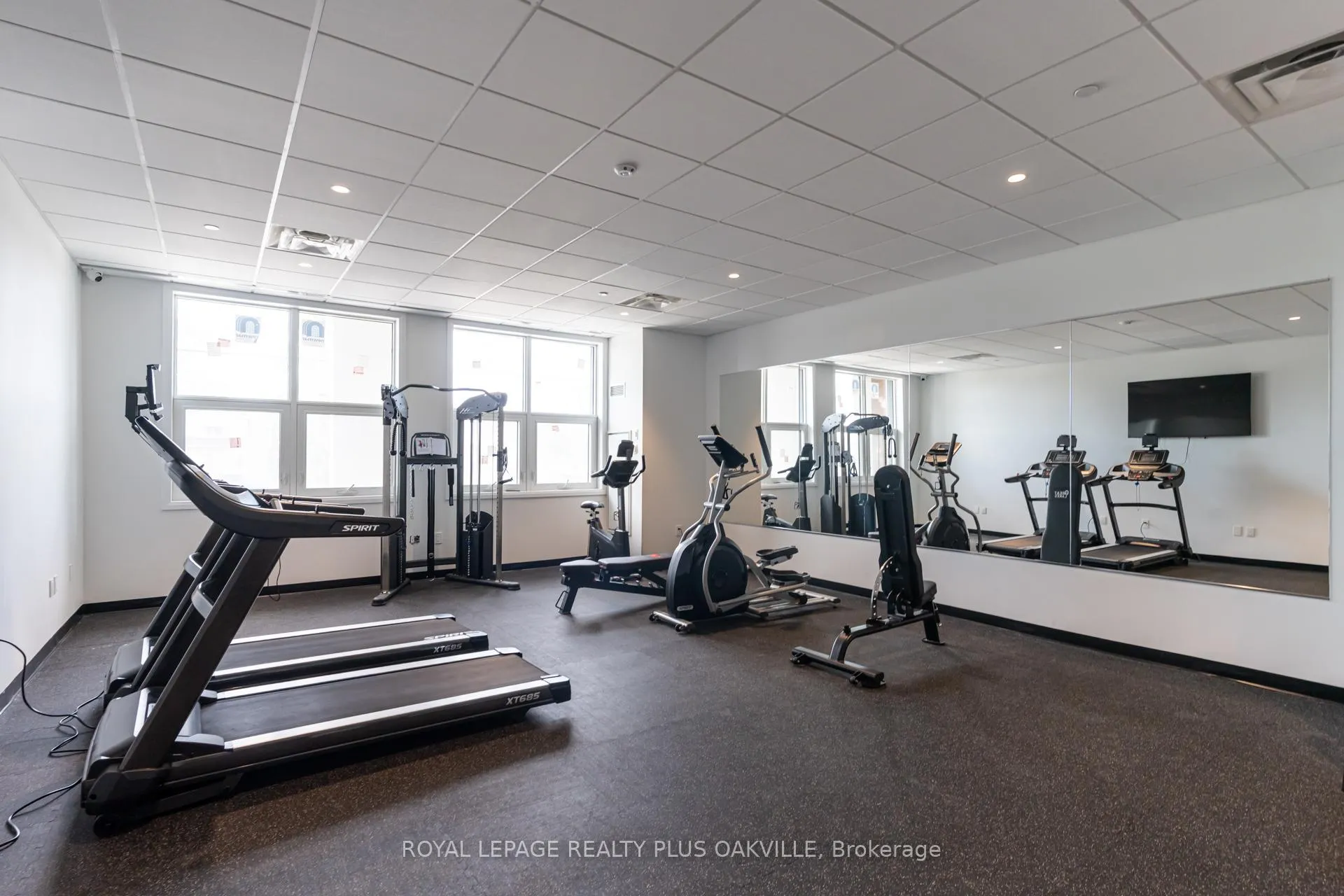 Photo 42 of Unit 221, 1936 Rymal Road E, Hamilton, Stoney Creek — HOMEH
