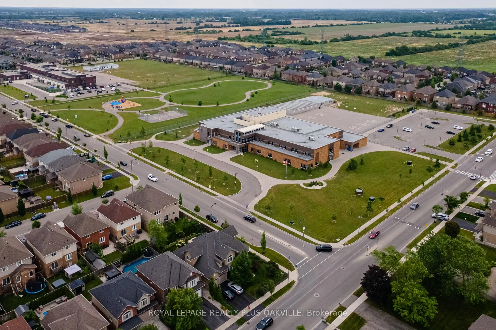 Photo 46 of Unit 221, 1936 Rymal Road E, Hamilton, Stoney Creek — HOMEH