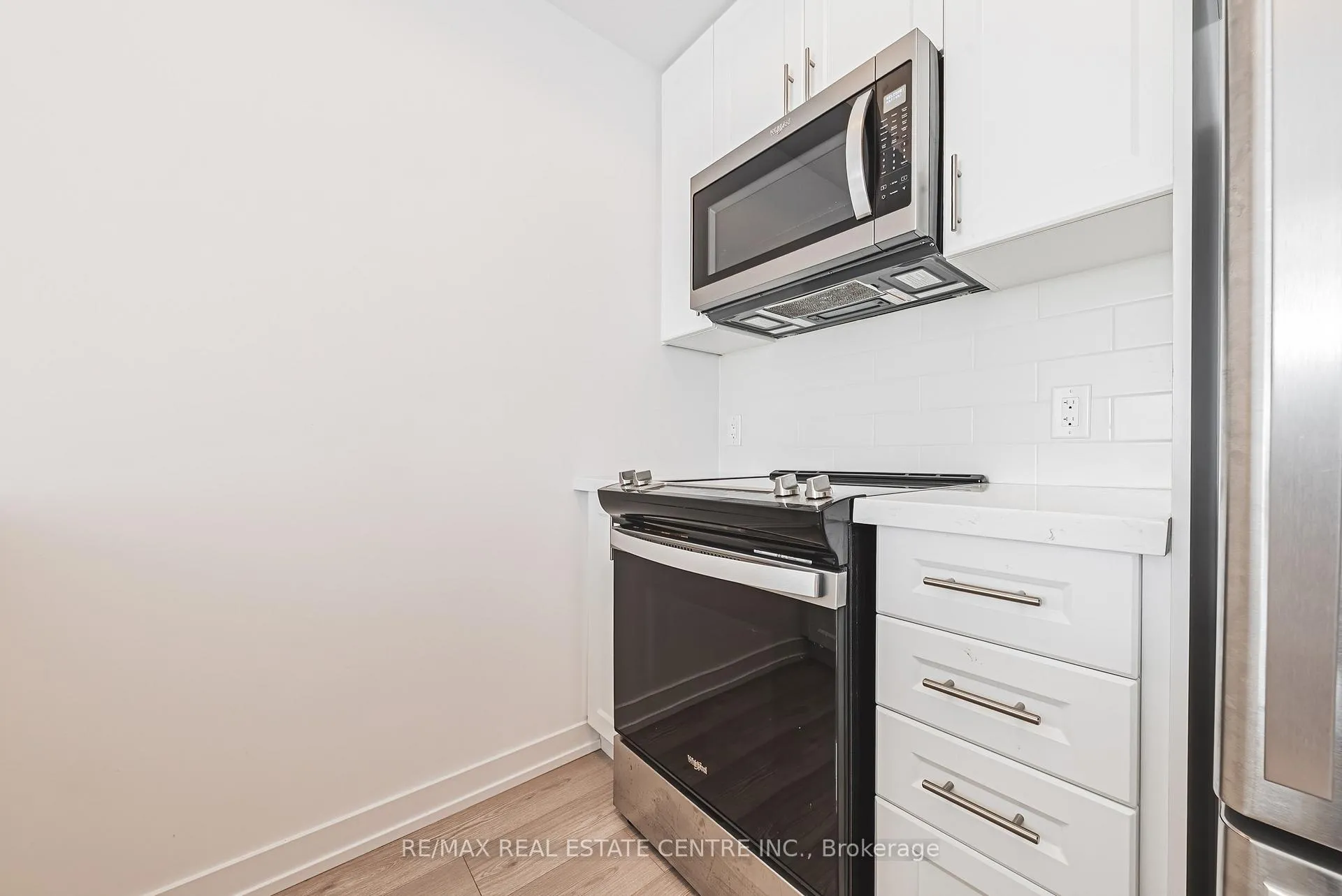 Photo 13 of Unit 1213, 450 Dundas Street E, Hamilton, Waterdown — HOMEH