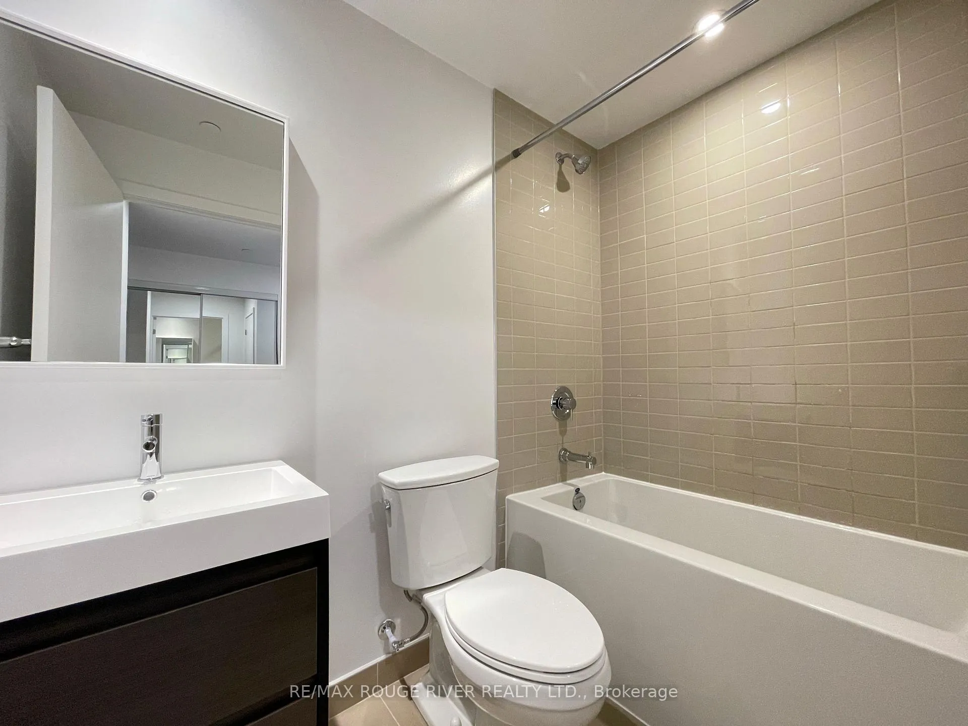 Photo 13 of Unit 314, 150 Logan Avenue, Toronto, South Riverdale — HOMEH