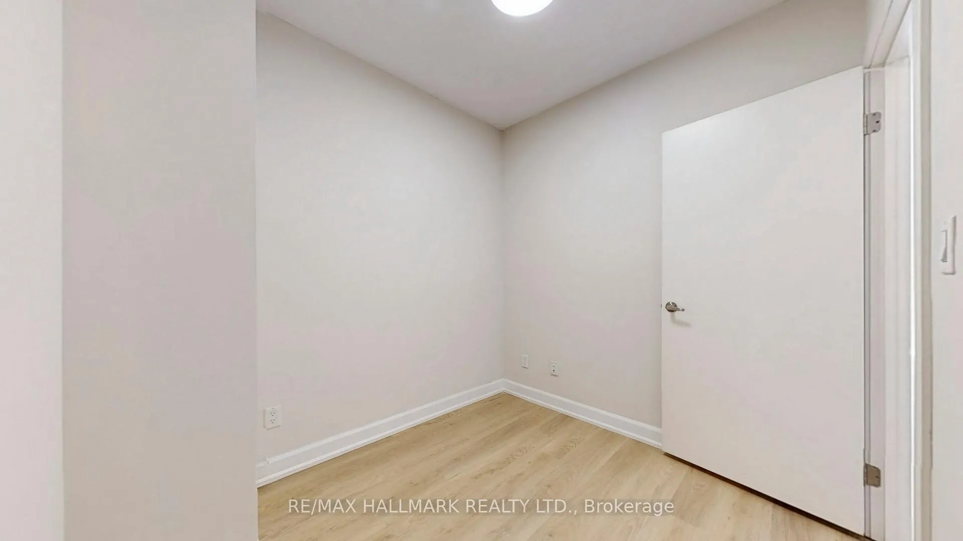 Photo 28 of Unit 711, 1 Victoria Street S, Waterloo — HOMEH