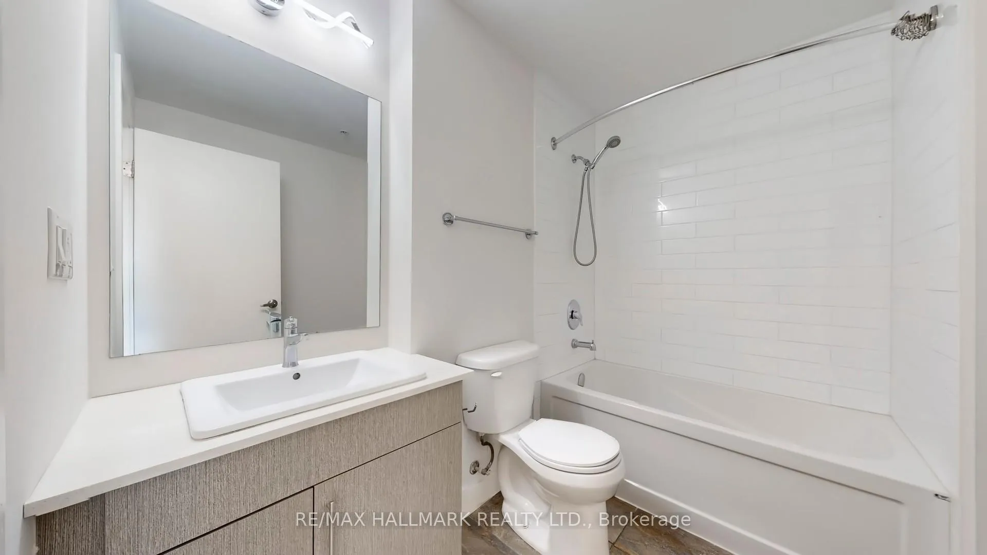 Photo 32 of Unit 711, 1 Victoria Street S, Waterloo — HOMEH