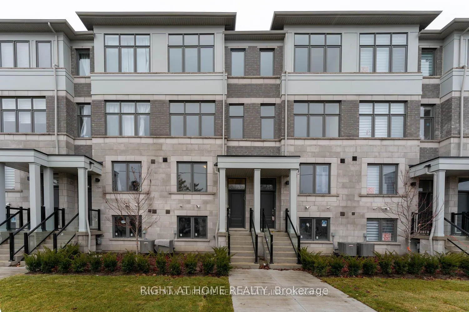 Photo 1 of 400 Okanagan Path, Oshawa, Donevan — HOMEH