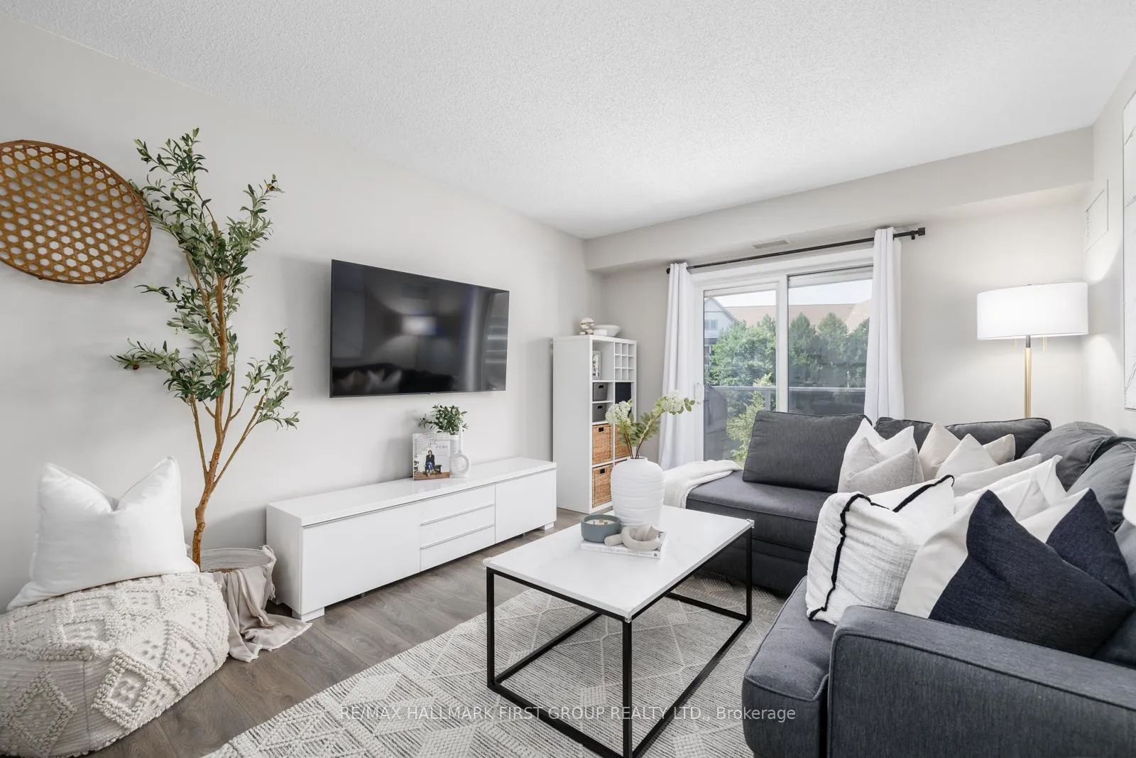 Photo 12 of Unit 309, 136 Aspen Springs Drive, Clarington, Bowmanville — HOMEH
