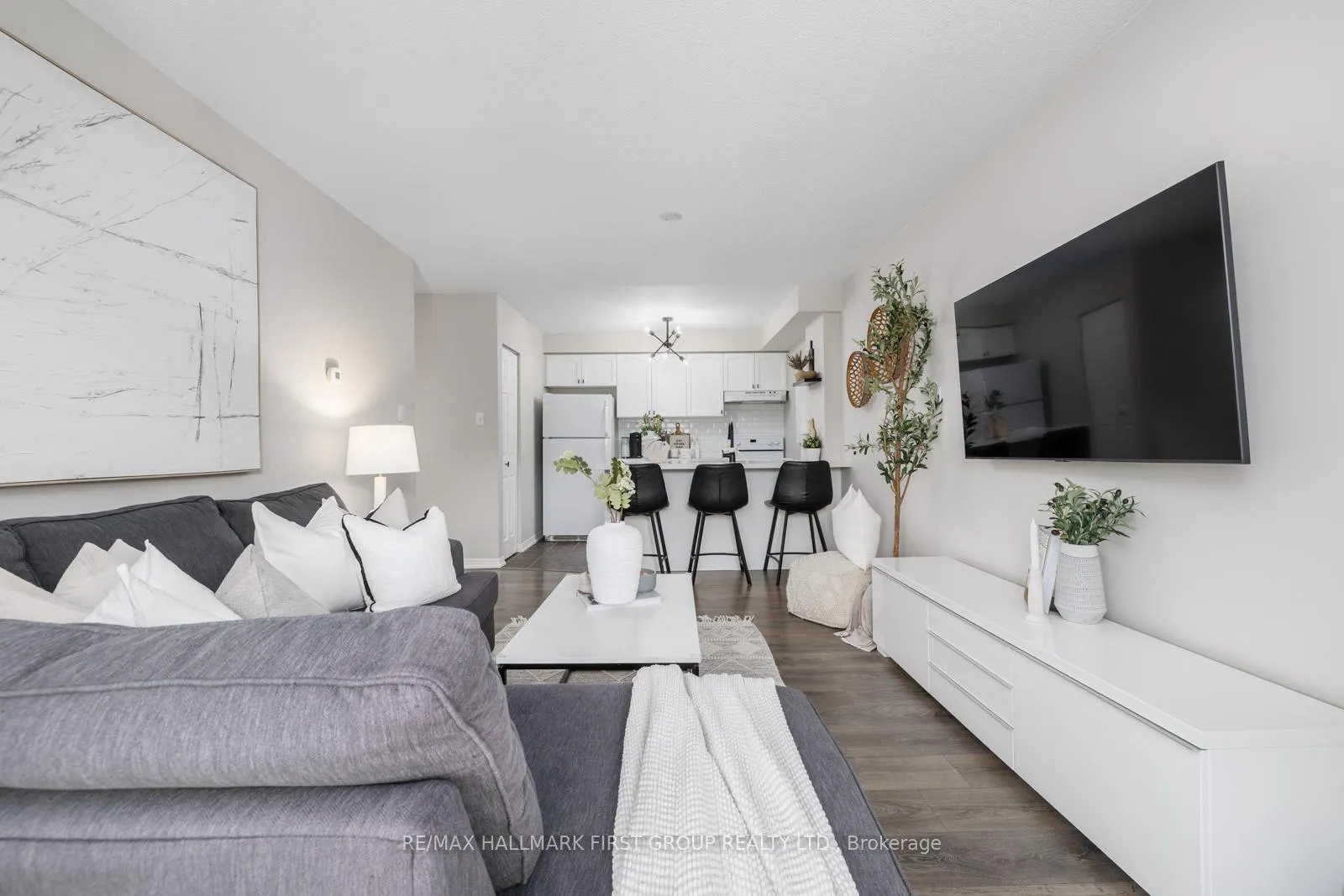 Photo 14 of Unit 309, 136 Aspen Springs Drive, Clarington, Bowmanville — HOMEH