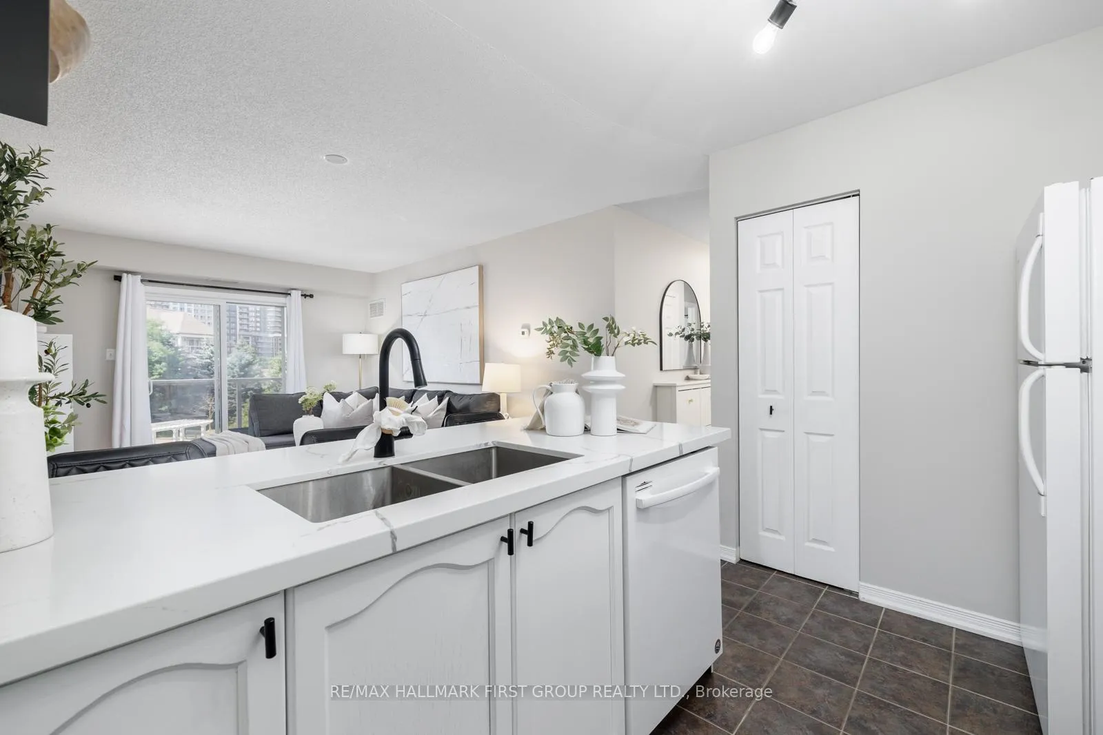 Photo 18 of Unit 309, 136 Aspen Springs Drive, Clarington, Bowmanville — HOMEH
