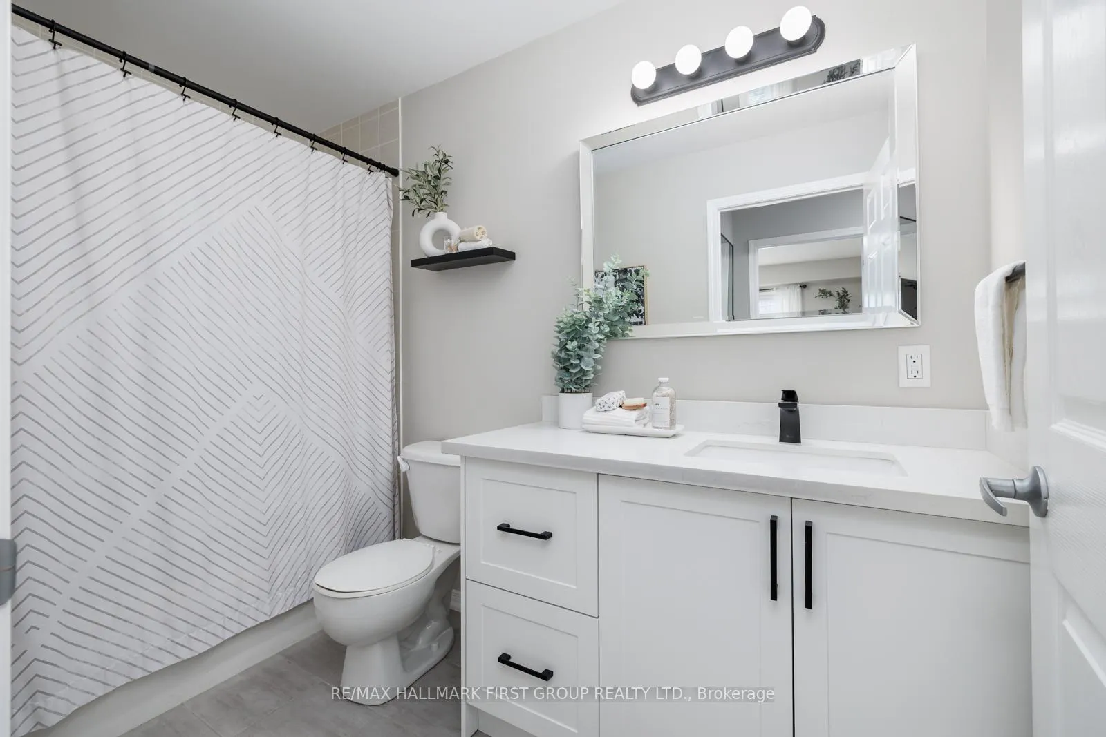 Photo 29 of Unit 309, 136 Aspen Springs Drive, Clarington, Bowmanville — HOMEH