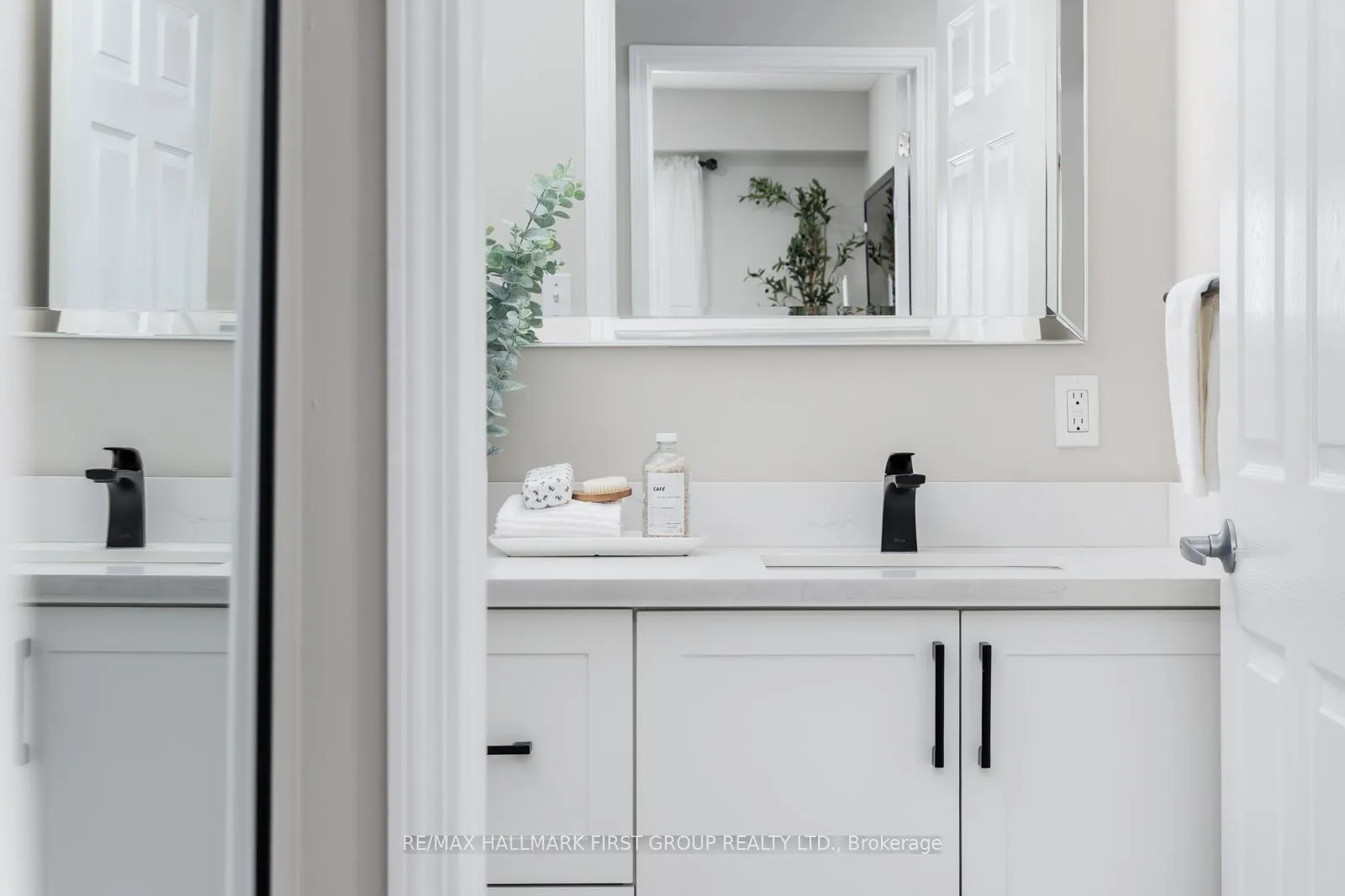 Photo 30 of Unit 309, 136 Aspen Springs Drive, Clarington, Bowmanville — HOMEH