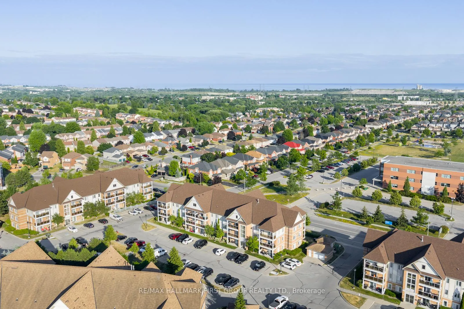 Photo 39 of Unit 309, 136 Aspen Springs Drive, Clarington, Bowmanville — HOMEH