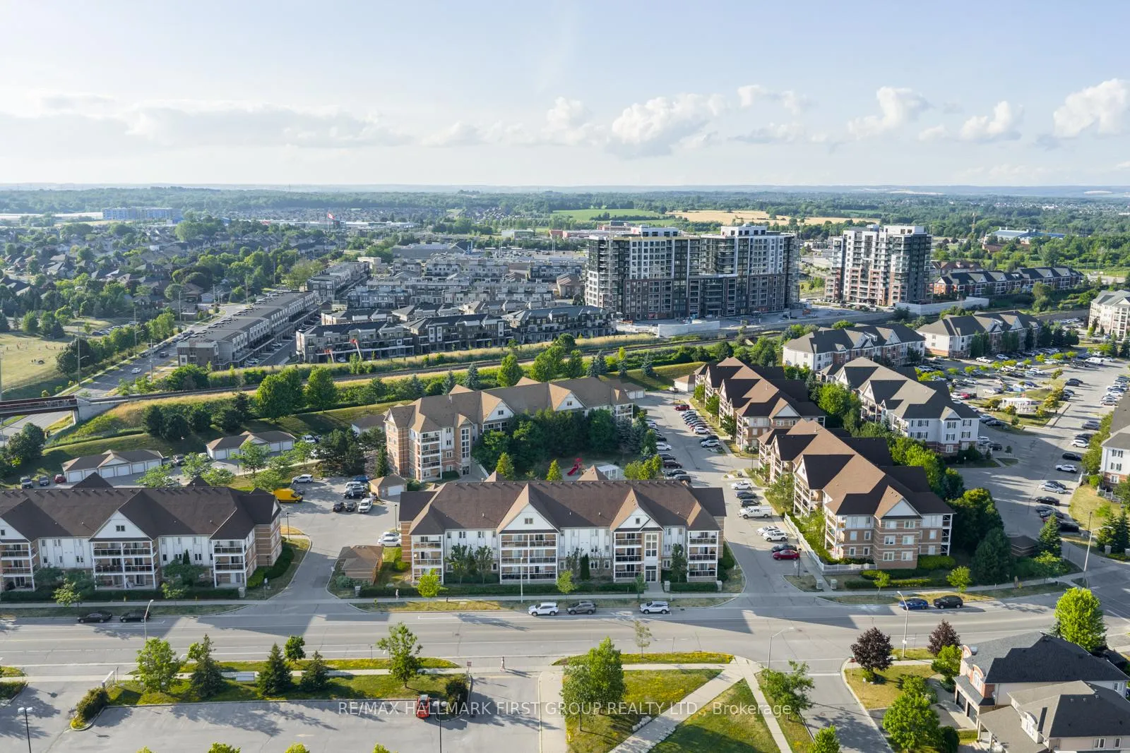 Photo 42 of Unit 309, 136 Aspen Springs Drive, Clarington, Bowmanville — HOMEH