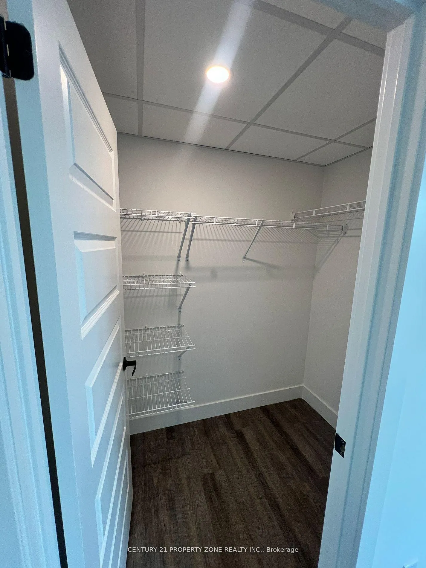 Photo 6 of Unit 402, 107 Rogers Street, Waterloo, Downtown Waterloo — HOMEH