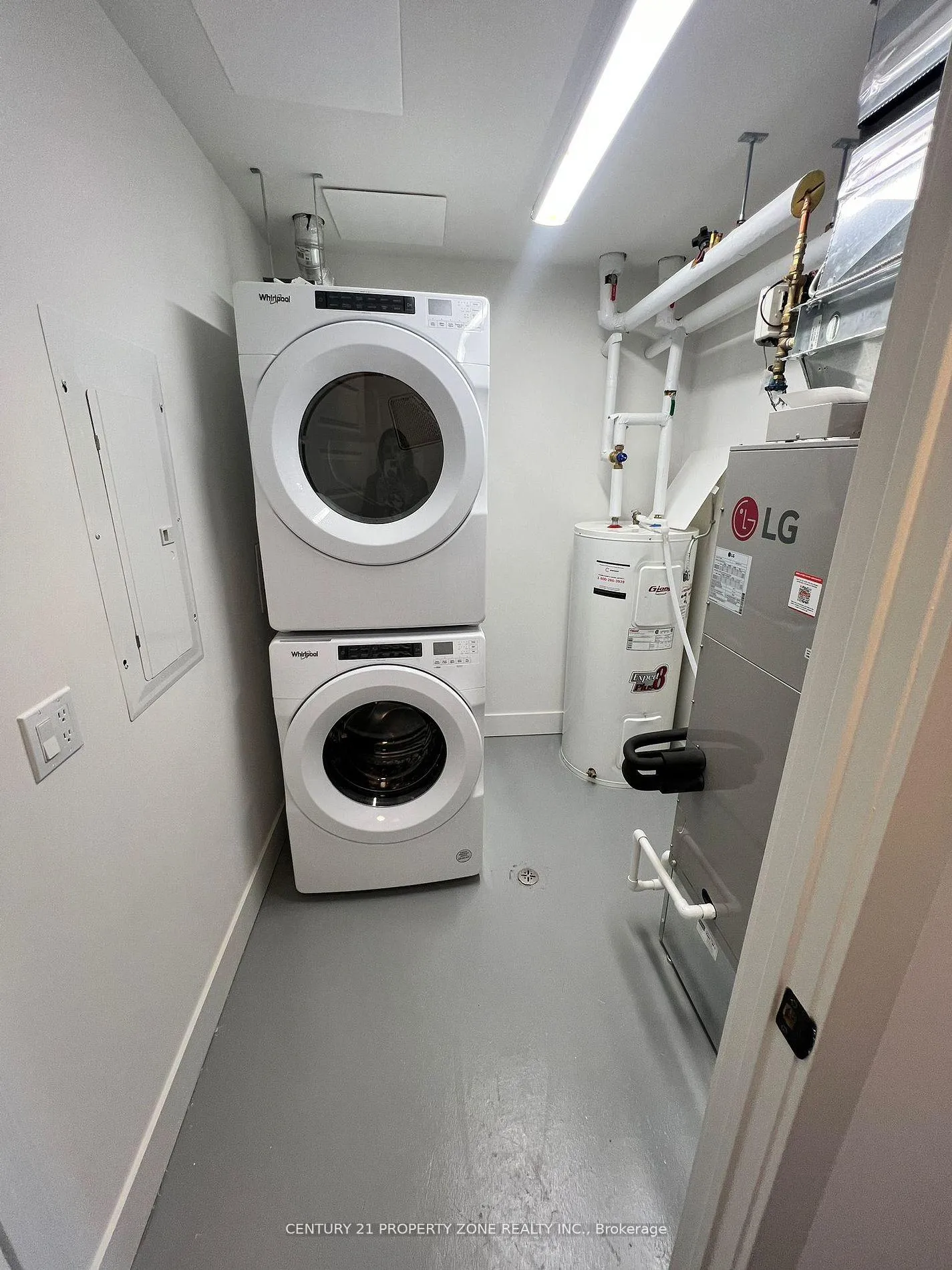 Photo 14 of Unit 402, 107 Rogers Street, Waterloo, Downtown Waterloo — HOMEH