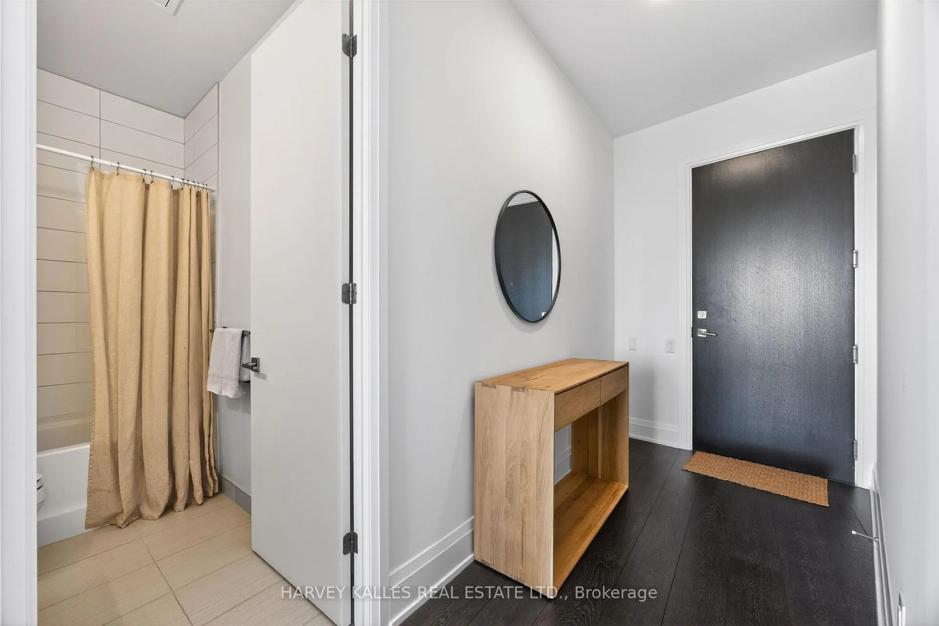 Photo 5 of Unit 2001, 20 Brin Drive, Etobicoke, Edenbridge-Humber Valley — HOMEH