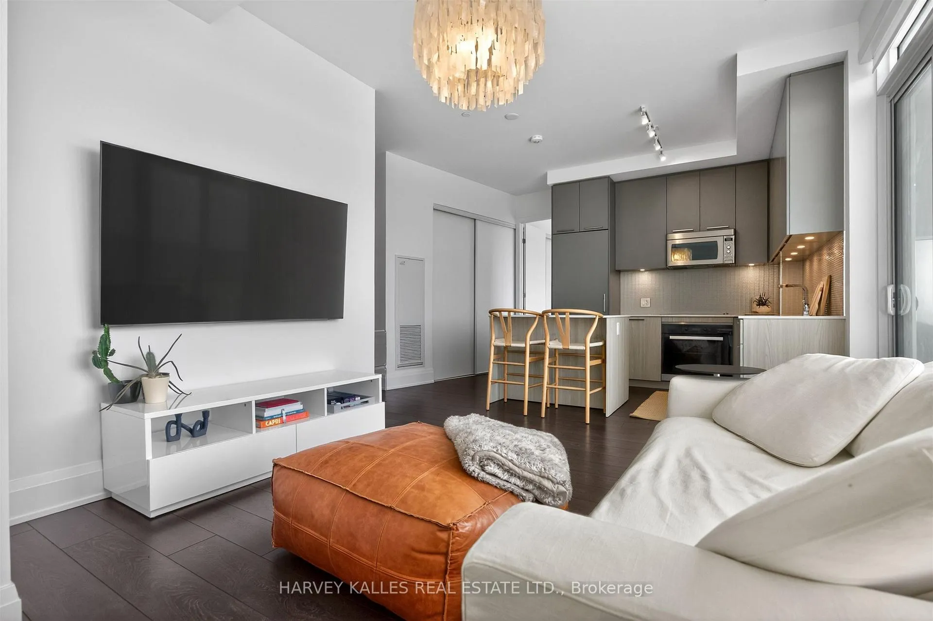 Photo 12 of Unit 2001, 20 Brin Drive, Etobicoke, Edenbridge-Humber Valley — HOMEH