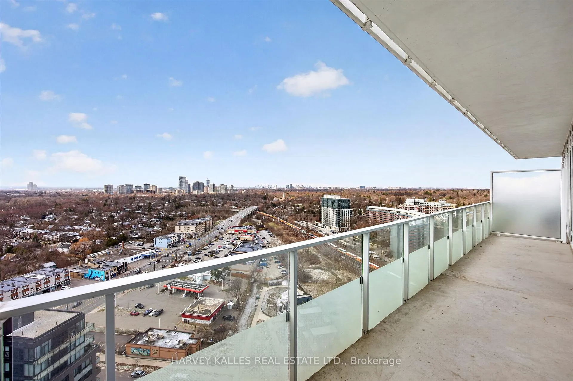 Photo 19 of Unit 2001, 20 Brin Drive, Etobicoke, Edenbridge-Humber Valley — HOMEH