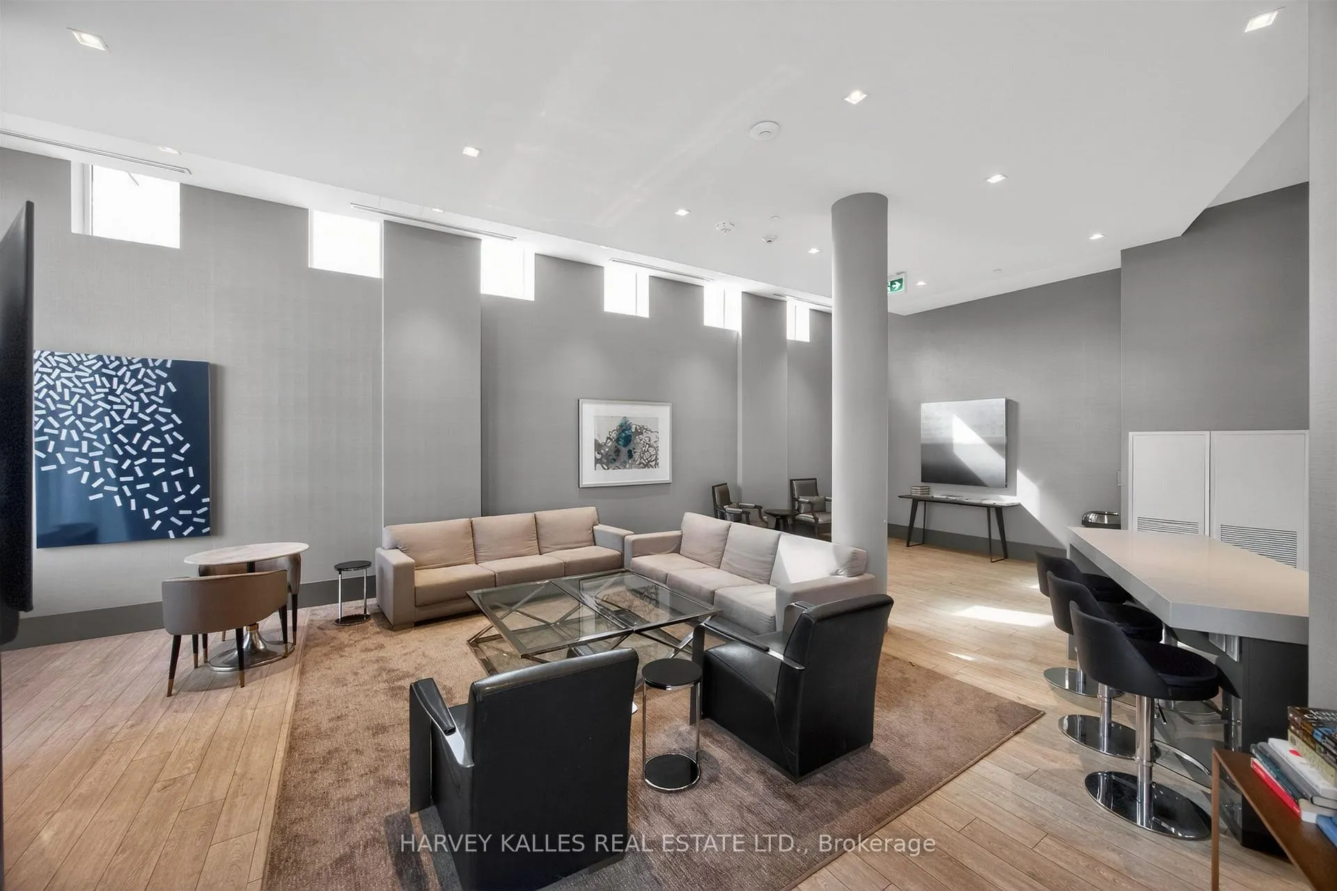 Photo 31 of Unit 2001, 20 Brin Drive, Etobicoke, Edenbridge-Humber Valley — HOMEH