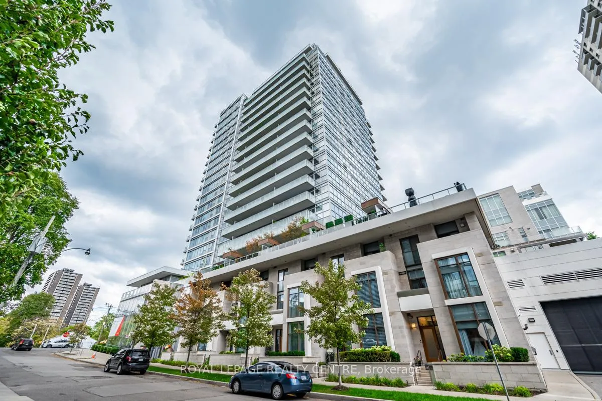 Front of Unit 611, 170 Avenue Road