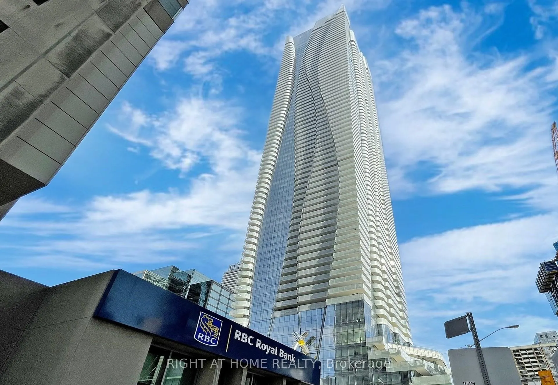 Front of Unit 6608, 1 bloor Street E