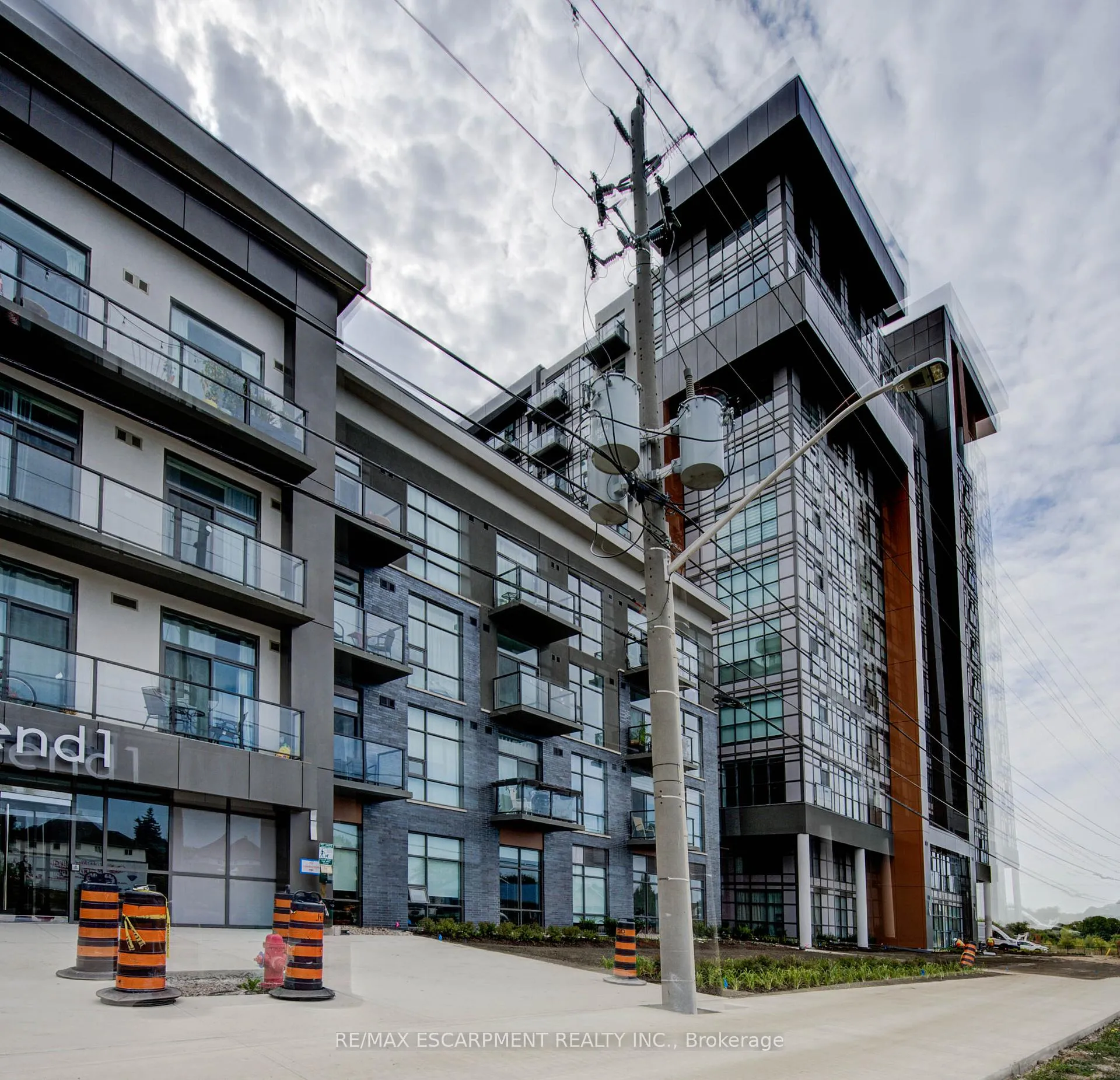 Photo 5 of Unit 715, 450 Dundas Street E, Hamilton, Waterdown — HOMEH