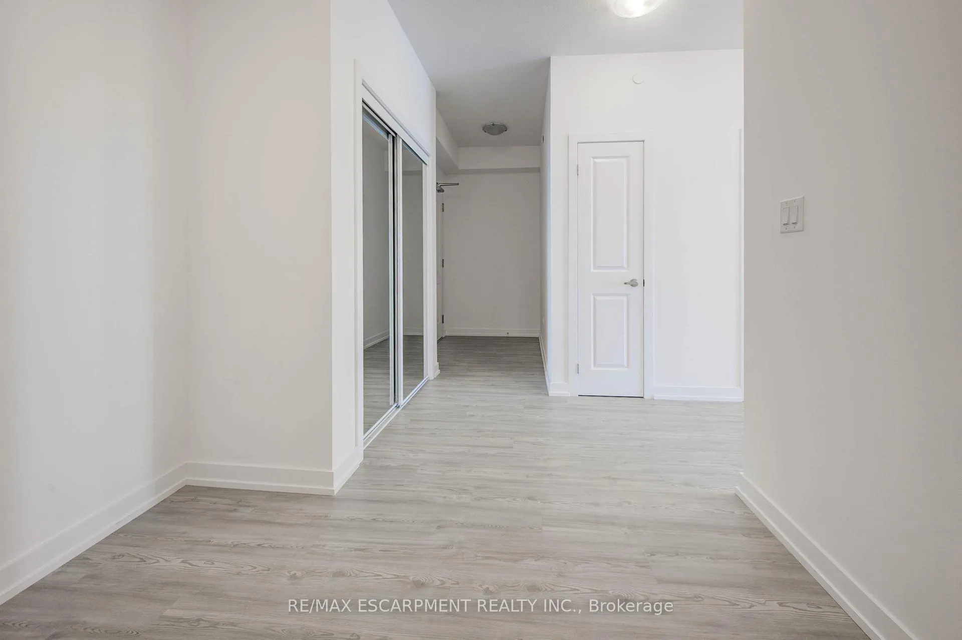 Photo 11 of Unit 715, 450 Dundas Street E, Hamilton, Waterdown — HOMEH