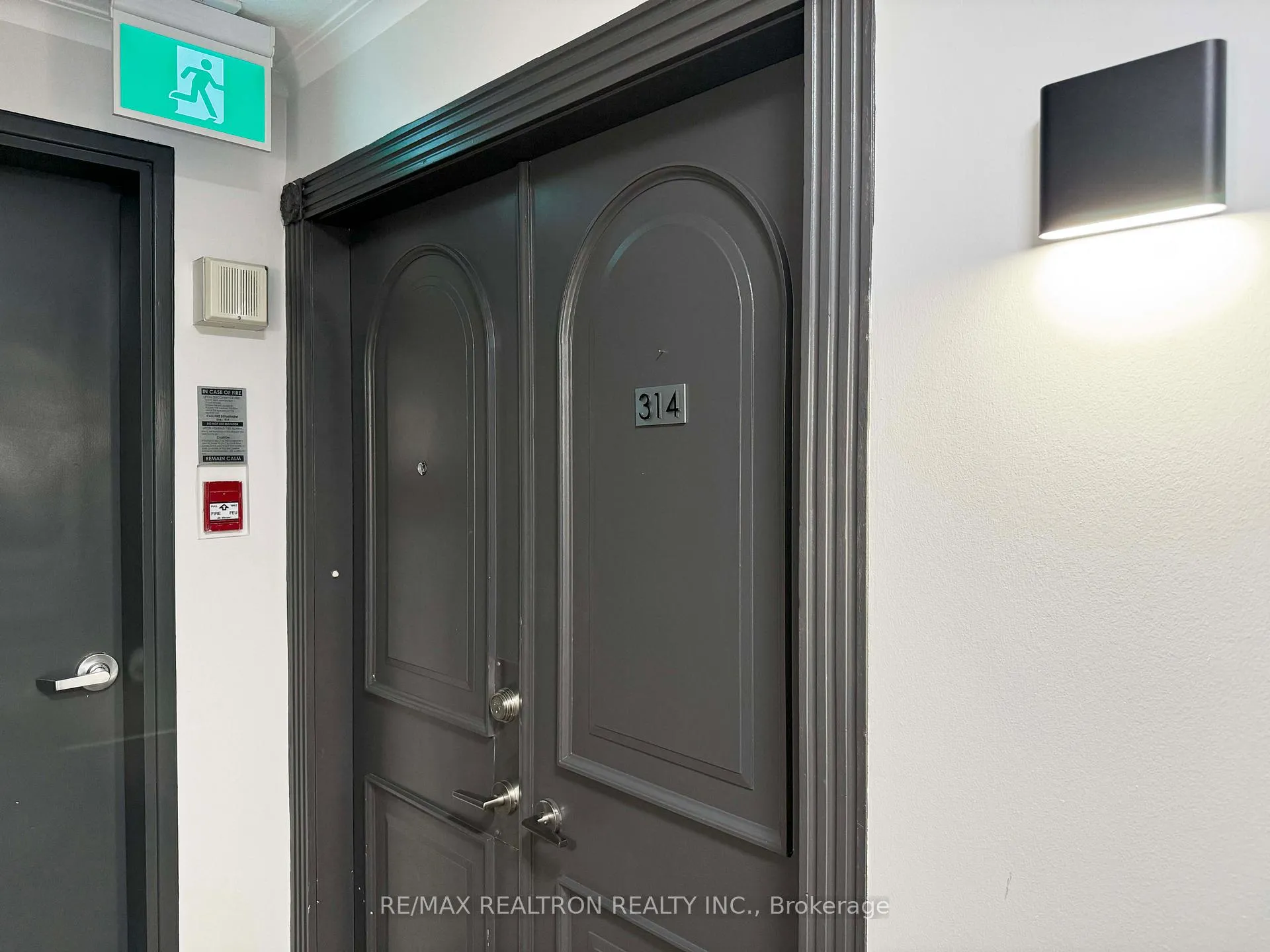 Front of Unit 314, 10 Shallmar Boulevard