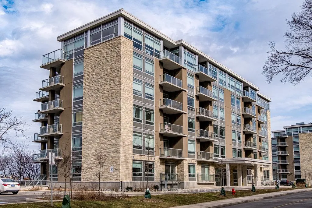 Front of Unit 404, 467 Charlton Avenue E