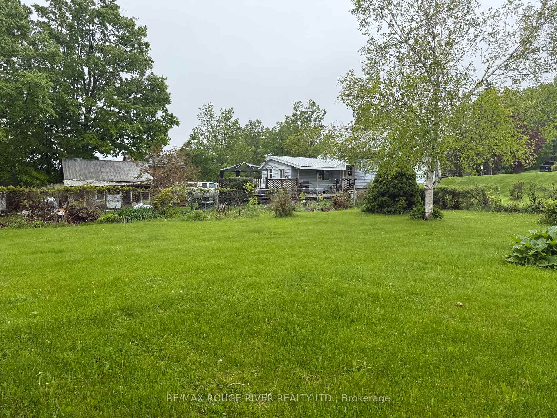 Photo 6 of 2435 Queen Mary Street, Cavan Monaghan, Cavan Twp — HOMEH