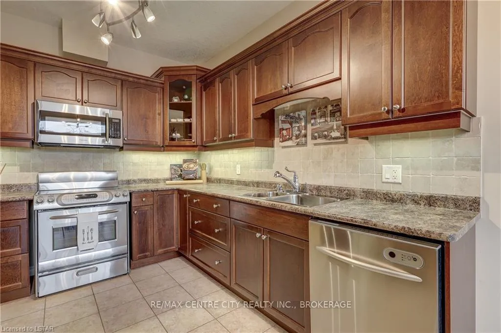 Photo 13 of Unit 16, 1 St. John'S Drive, Middlesex Centre, Arva — HOMEH