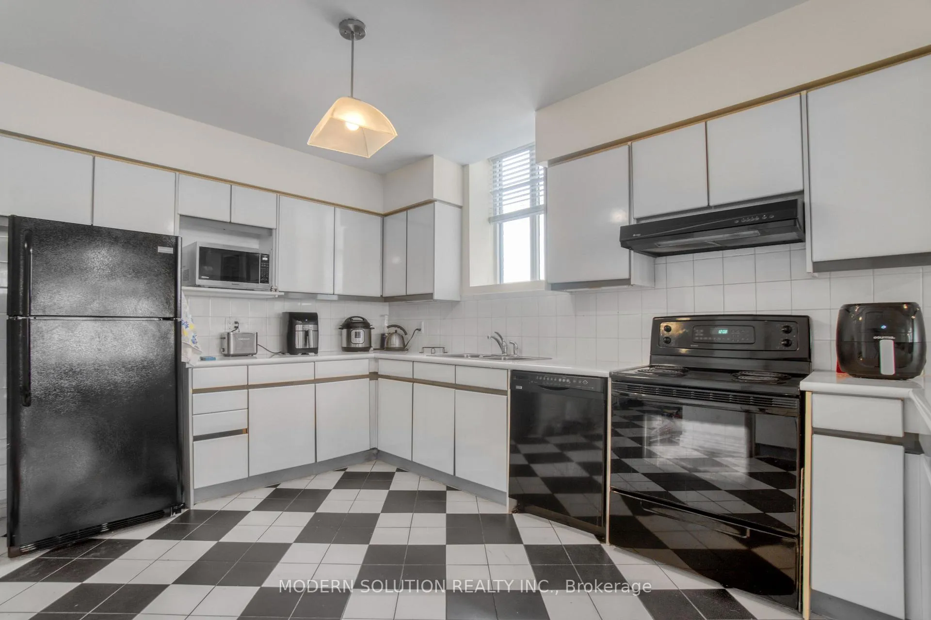 Photo 3 of Unit 302, 36 James Street S, Hamilton, Central — HOMEH
