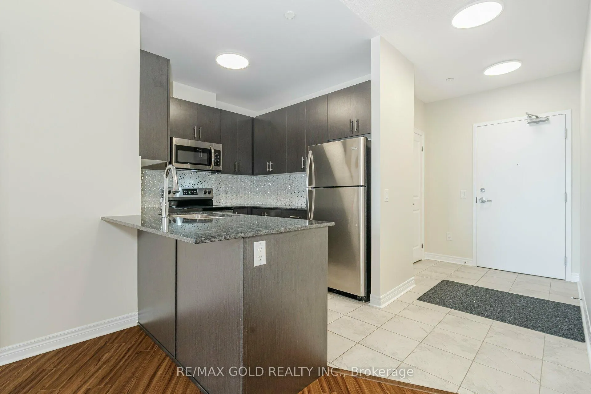 Photo 8 of Unit 209, 39 New Delhi Drive, Markham, Cedarwood — HOMEH