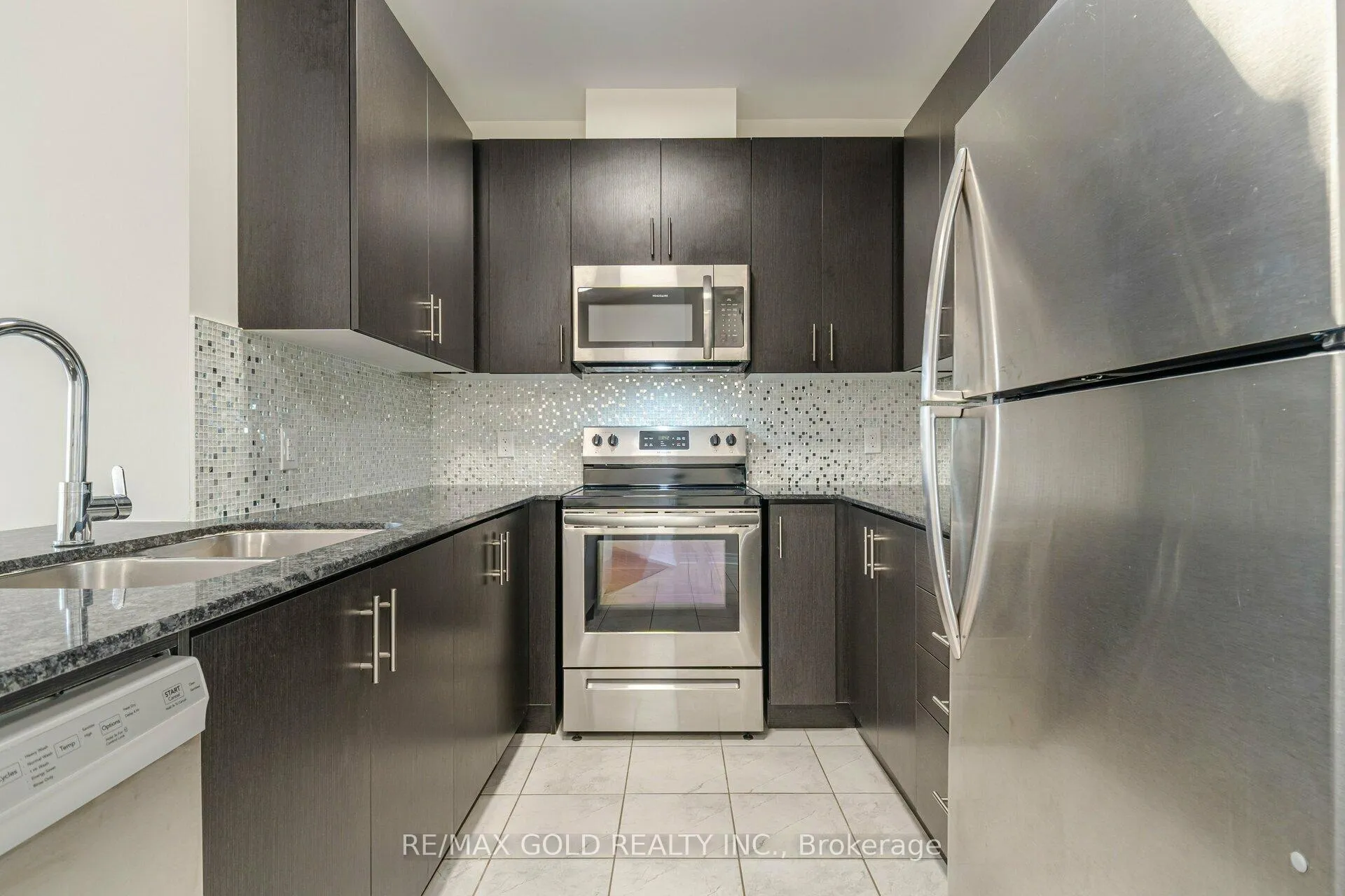 Photo 9 of Unit 209, 39 New Delhi Drive, Markham, Cedarwood — HOMEH