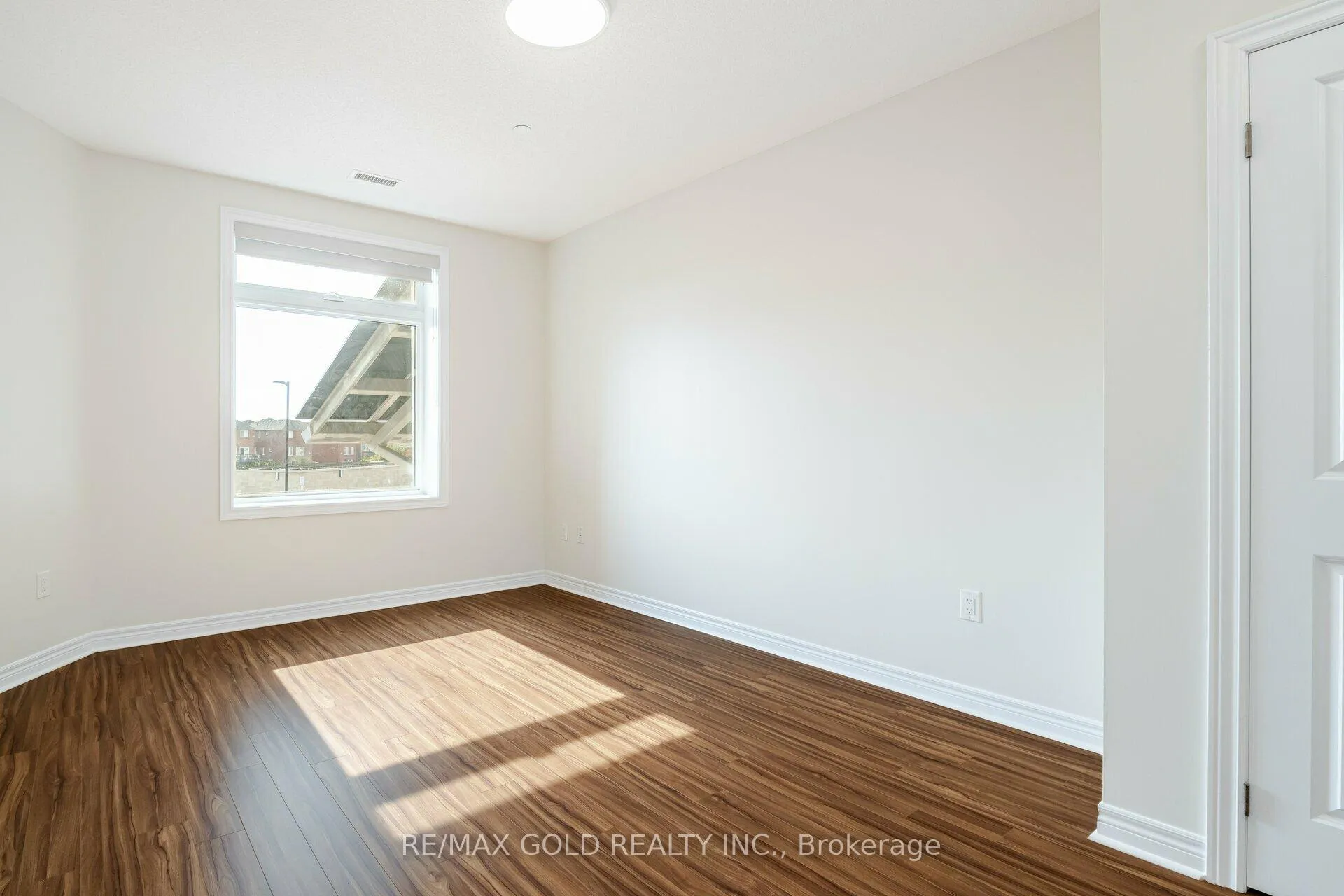 Photo 16 of Unit 209, 39 New Delhi Drive, Markham, Cedarwood — HOMEH