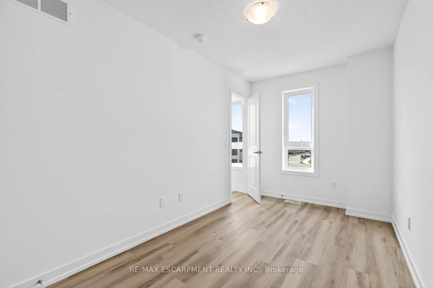 Photo 35 of Unit 39, 70 Kenesky Drive, Hamilton, Waterdown — HOMEH