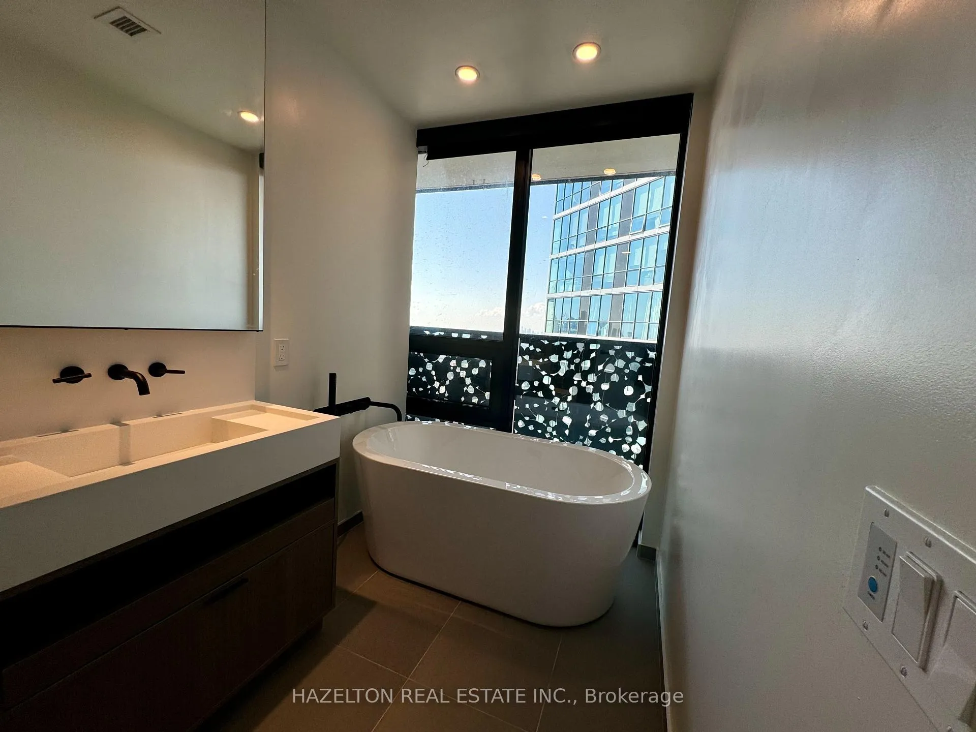 Photo 24 of Unit 4105, 55 Charles Street E, Toronto, Church-Yonge Corridor — HOMEH
