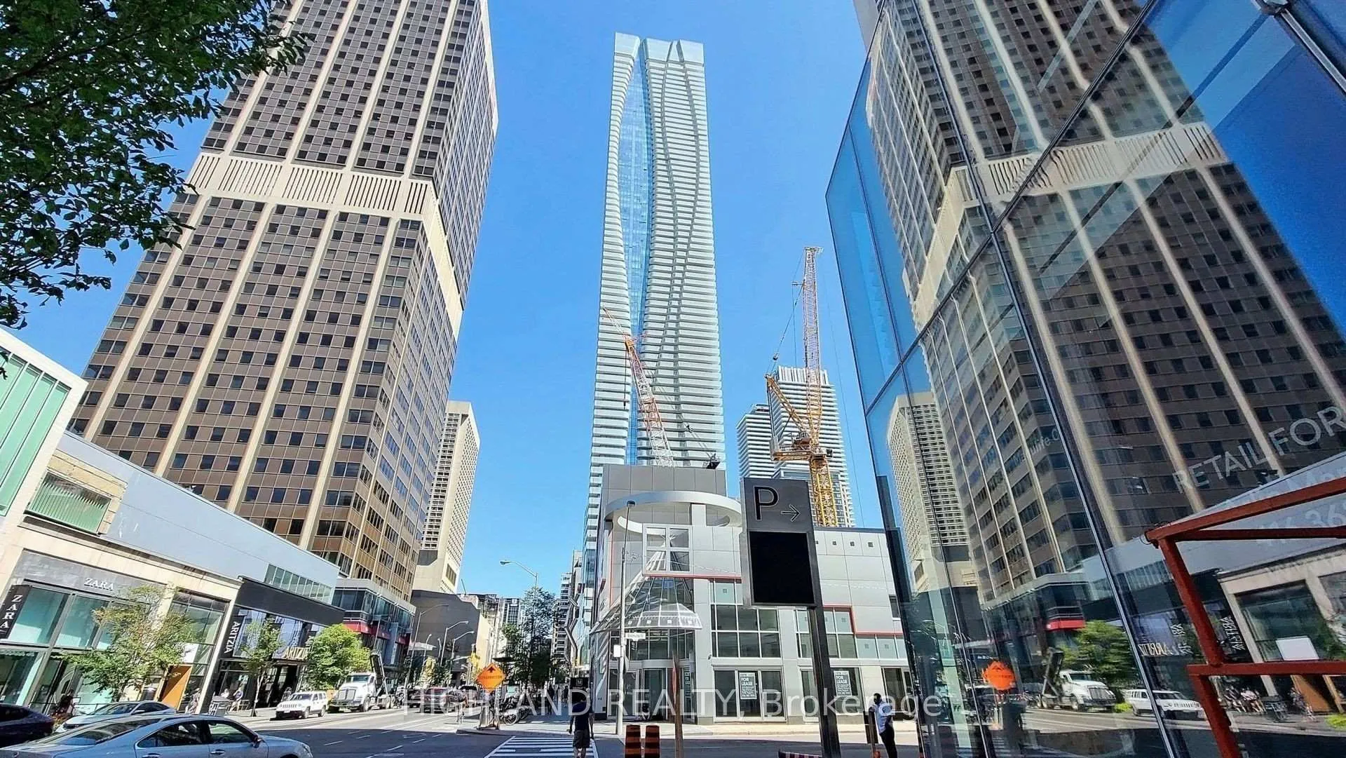 Photo 1 of Unit 3709, 1 Bloor Street E, Toronto, Church-Yonge Corridor — HOMEH