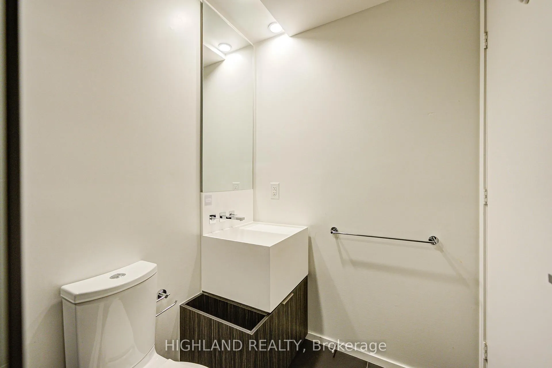 Photo 10 of Unit 3709, 1 Bloor Street E, Toronto, Church-Yonge Corridor — HOMEH