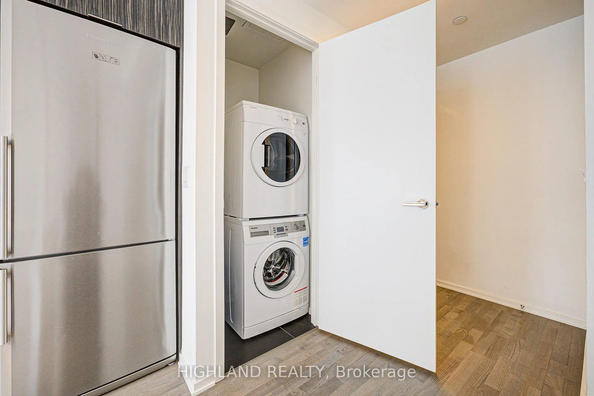 Photo 11 of Unit 3709, 1 Bloor Street E, Toronto, Church-Yonge Corridor — HOMEH