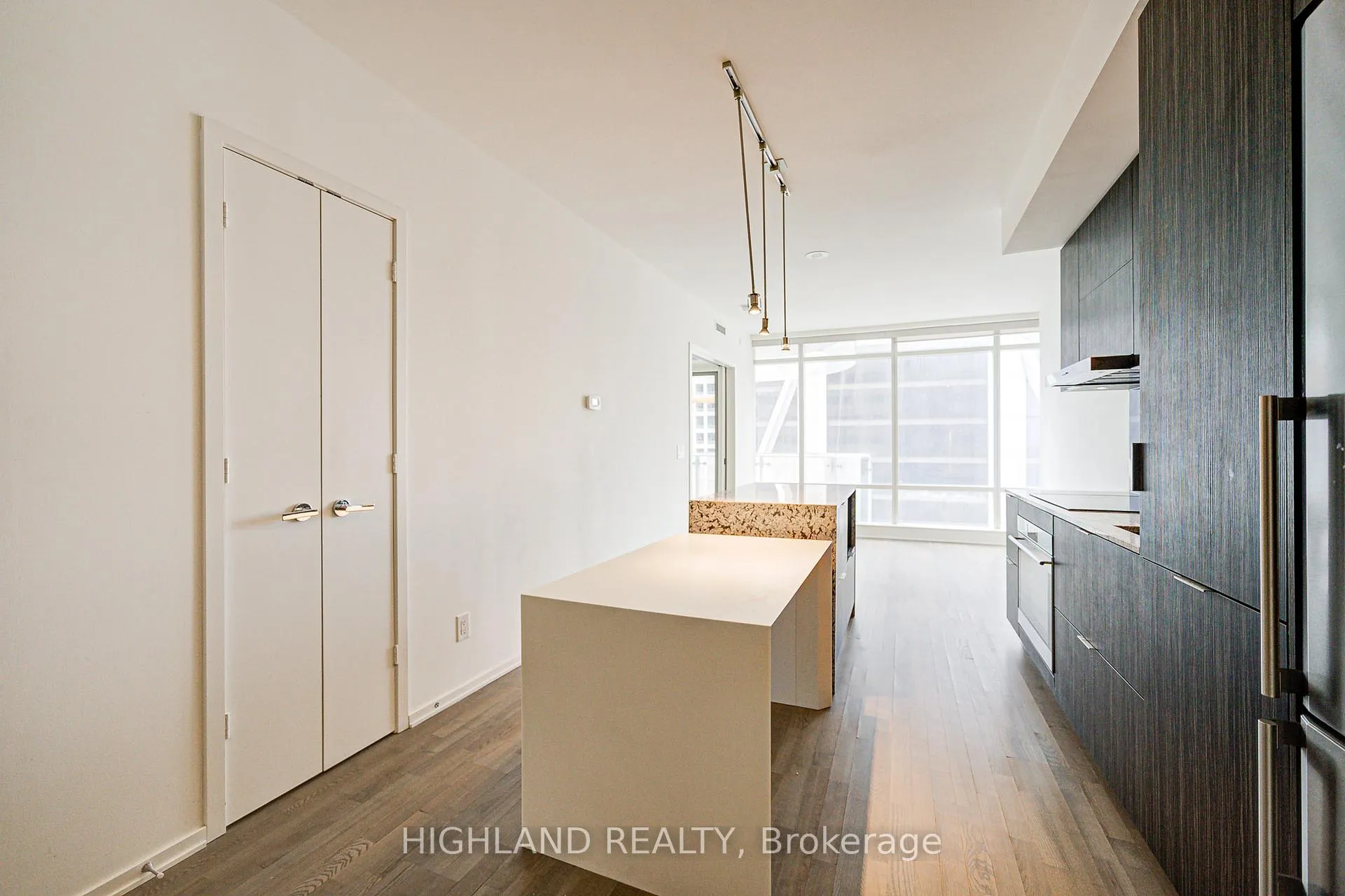 Photo 12 of Unit 3709, 1 Bloor Street E, Toronto, Church-Yonge Corridor — HOMEH
