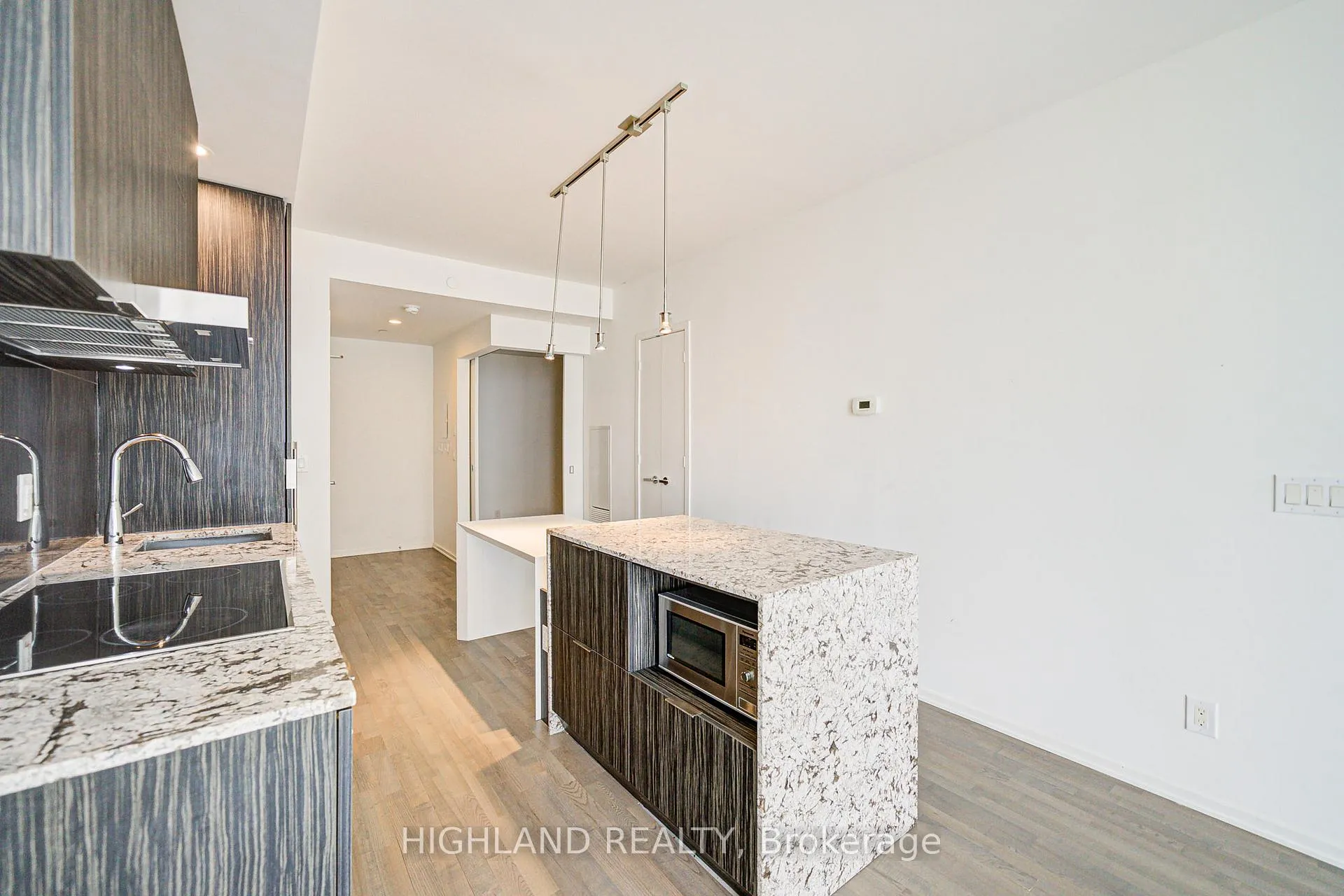 Photo 15 of Unit 3709, 1 Bloor Street E, Toronto, Church-Yonge Corridor — HOMEH
