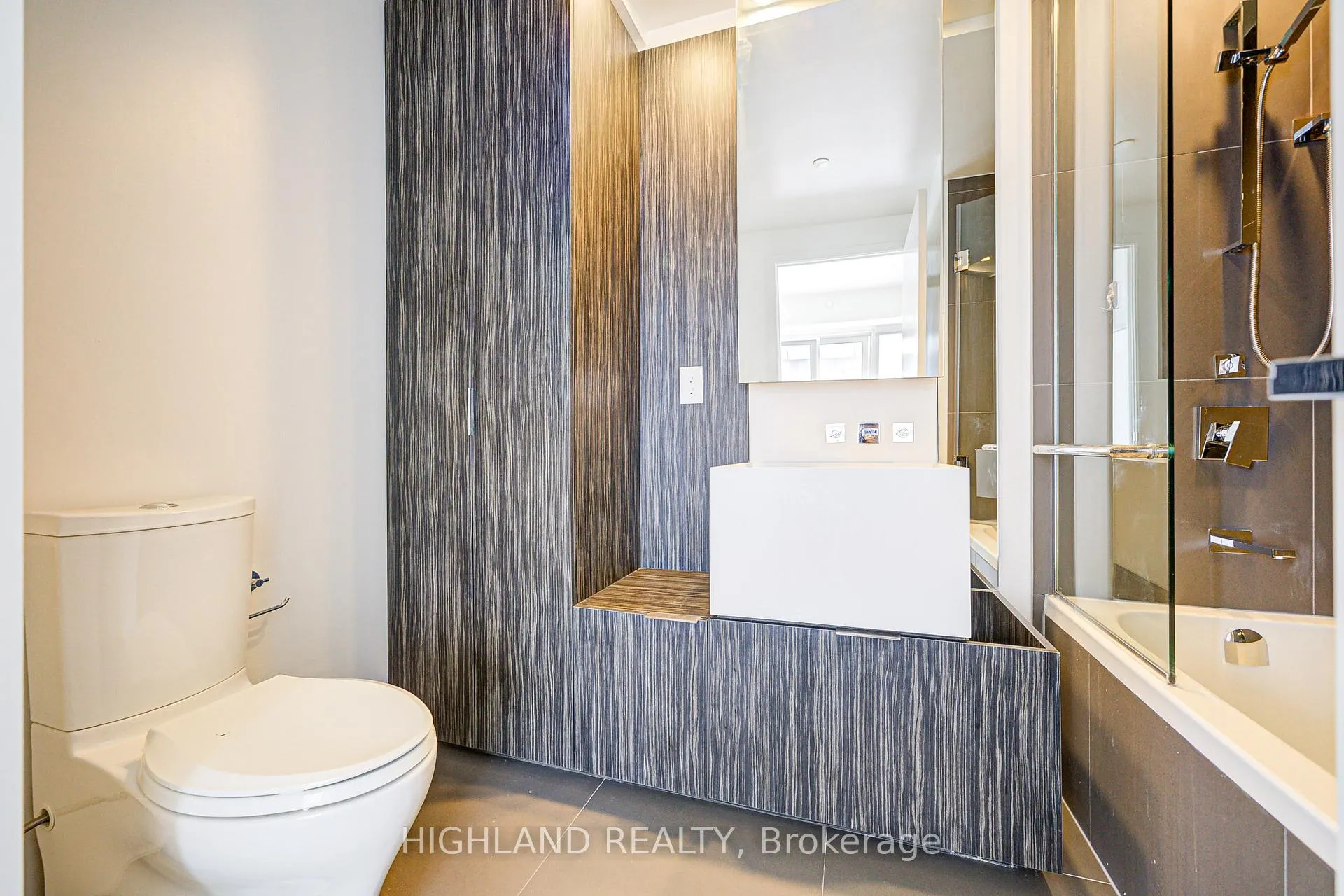 Photo 27 of Unit 3709, 1 Bloor Street E, Toronto, Church-Yonge Corridor — HOMEH